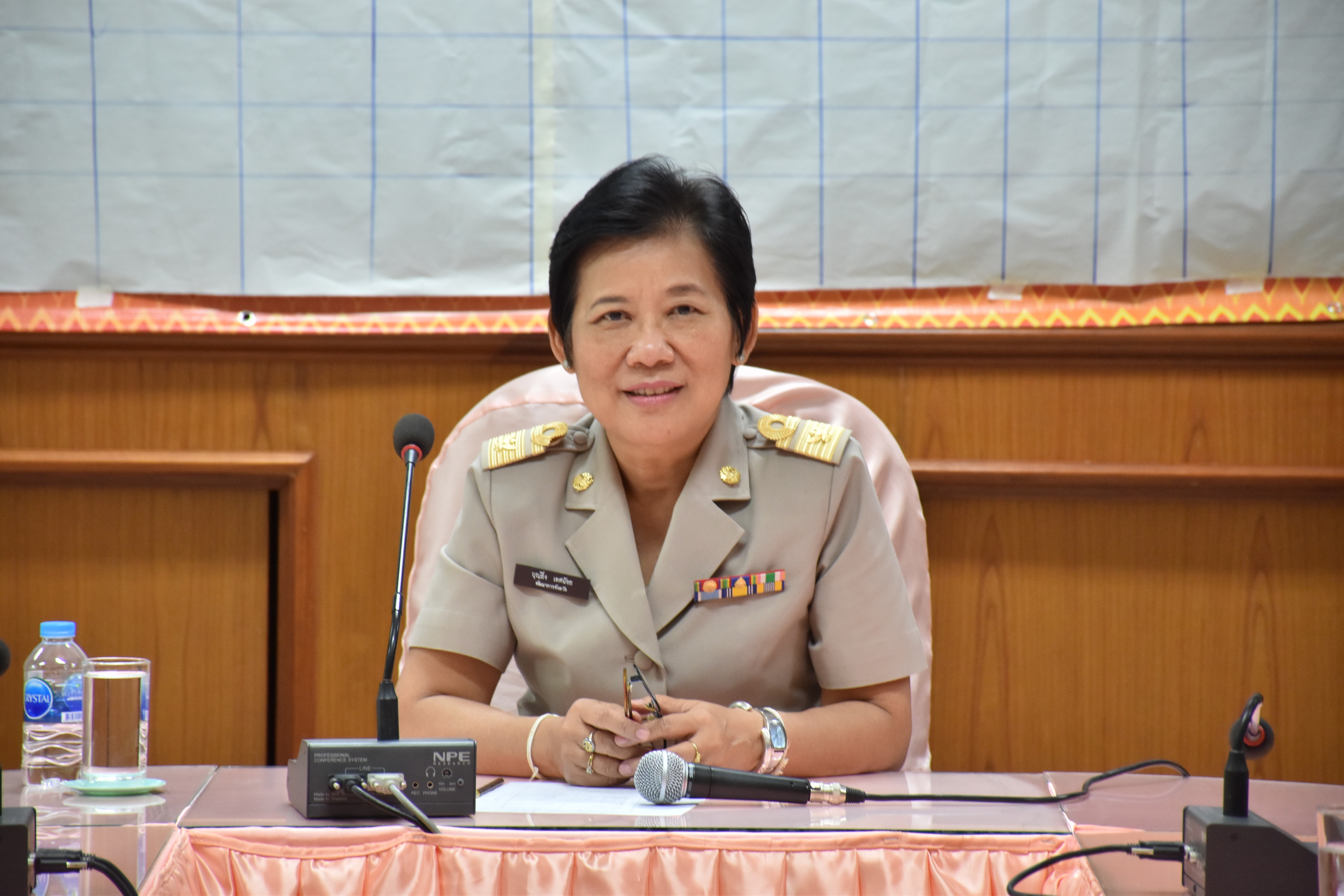 4 ธันวาคม 2560 การประชุมสำนักงานพัฒนาชุมชนจังหวัดมหาสารคาม เพื่อมอบหมายภาระหน้าที่การเปิดตลาดประชารัฐ (Kick Off) ในวันที่ 5 ธันวาคม 2560 เวลา 15.00 น. ณ ตลาดประชารัฐคนไทยยิ้มได้ อำเภอบรบือ จังหวัดมหาสารคาม