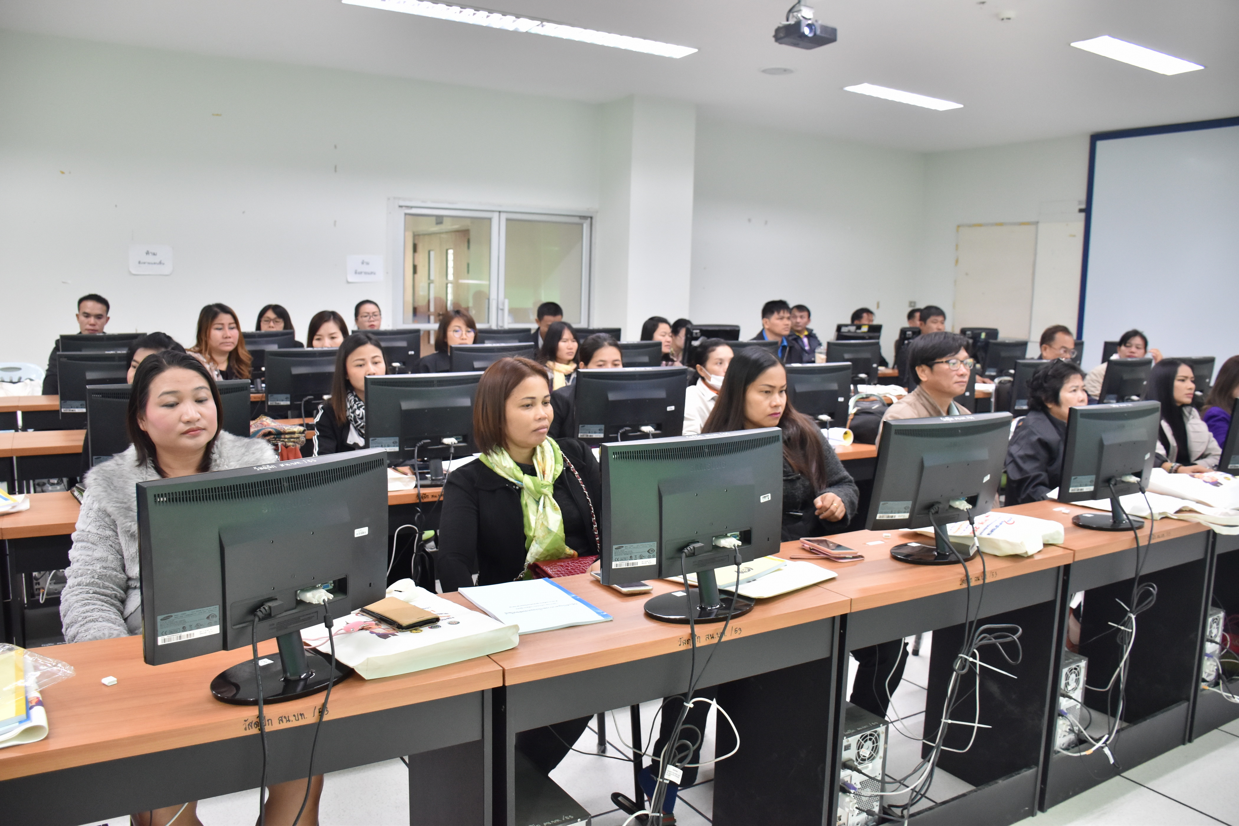 20 ธันวาคม 2560 โครงการฝึกอบรมผู้บันทึกข้อมูล เรื่อง การใช้งานโปรแกรมบันทึกและประมวลผลข้อมูล จปฐ. ปี 2561
