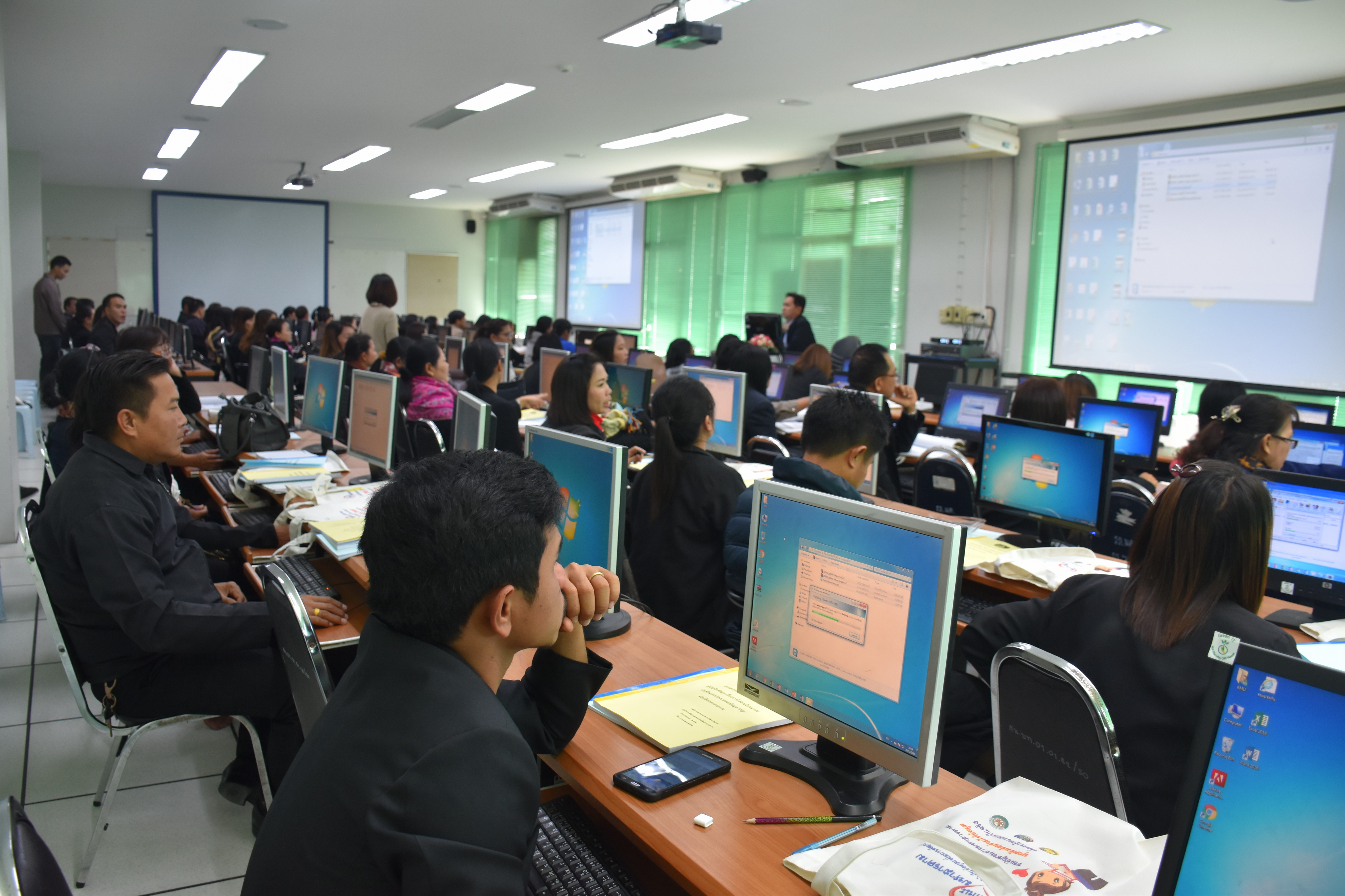 20 ธันวาคม 2560 โครงการฝึกอบรมผู้บันทึกข้อมูล เรื่อง การใช้งานโปรแกรมบันทึกและประมวลผลข้อมูล จปฐ. ปี 2561