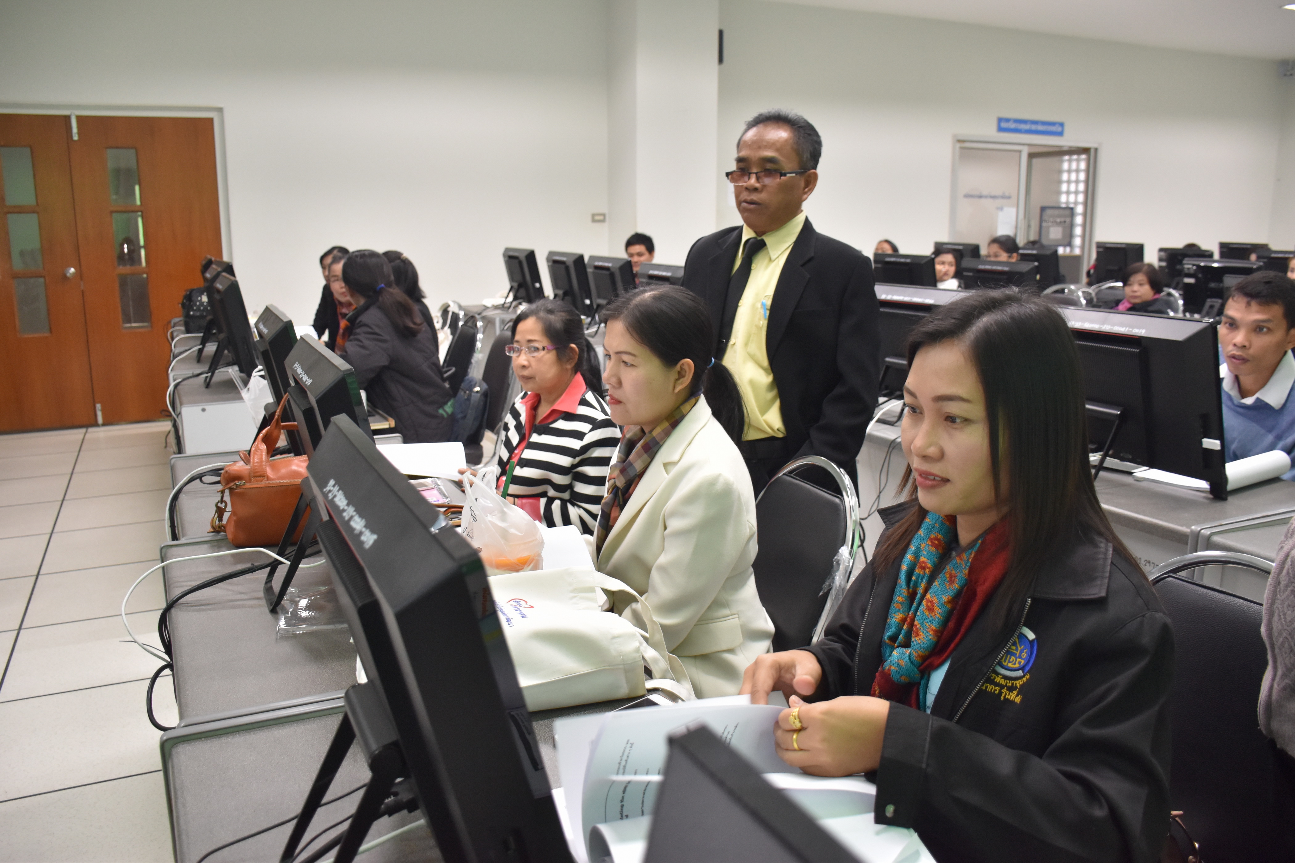 20 ธันวาคม 2560 โครงการฝึกอบรมผู้บันทึกข้อมูล เรื่อง การใช้งานโปรแกรมบันทึกและประมวลผลข้อมูล จปฐ. ปี 2561