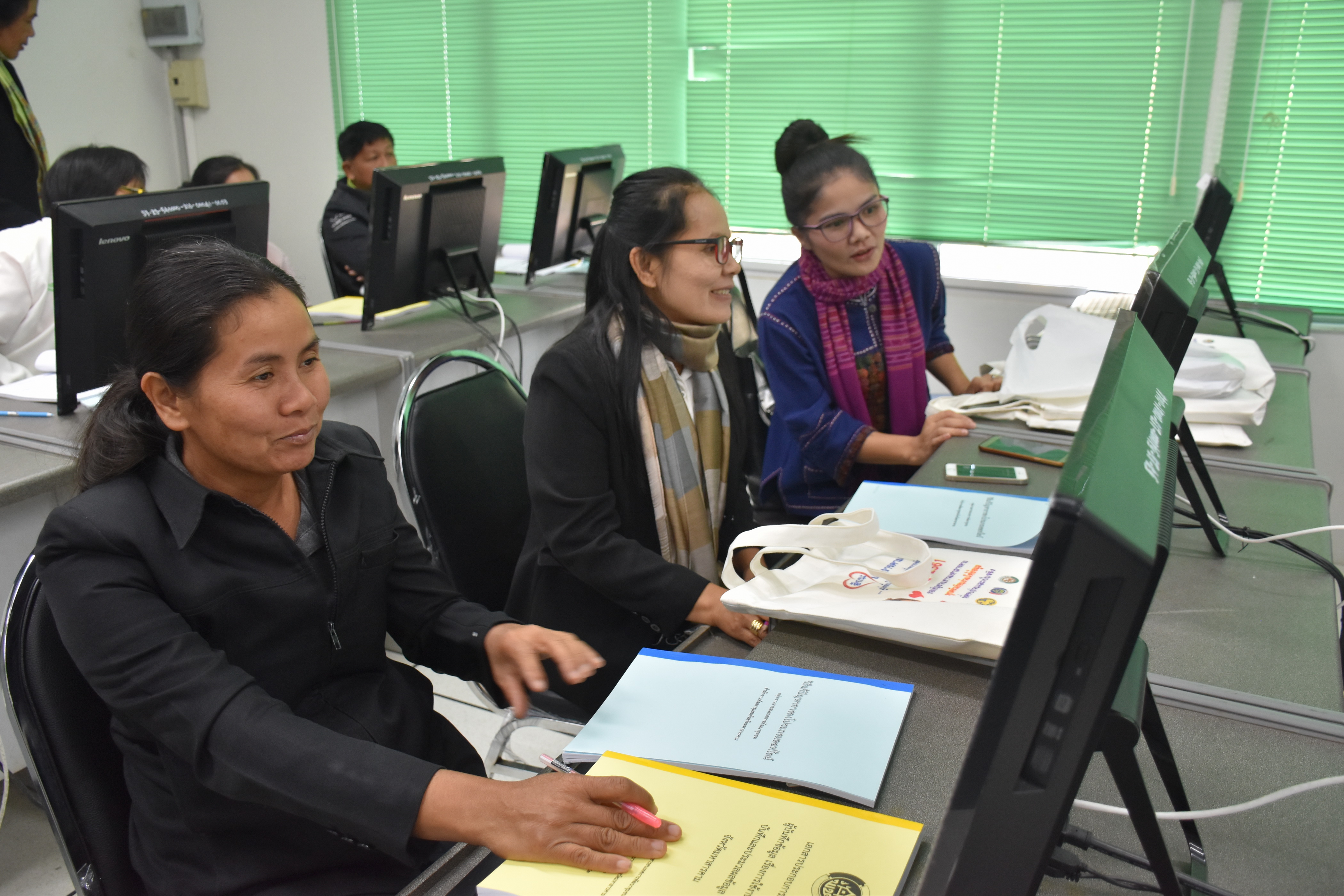 20 ธันวาคม 2560 โครงการฝึกอบรมผู้บันทึกข้อมูล เรื่อง การใช้งานโปรแกรมบันทึกและประมวลผลข้อมูล จปฐ. ปี 2561