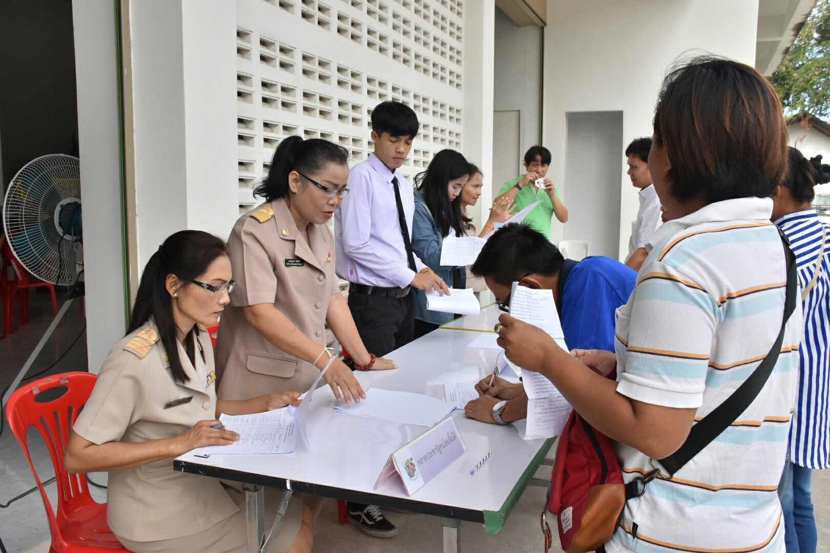 4 ธันวาคม 2560  นายเสน่ห์ นนทะโชติ ผู้ว่าราชการจังหวัดมหาสารคาม เป็นประธานเปิดการประชุมซักซ้อมผู้ประกอบการที่ลงทะเบียนโครงการตลาดประชารัฐ จังหวัดมหาสารคาม