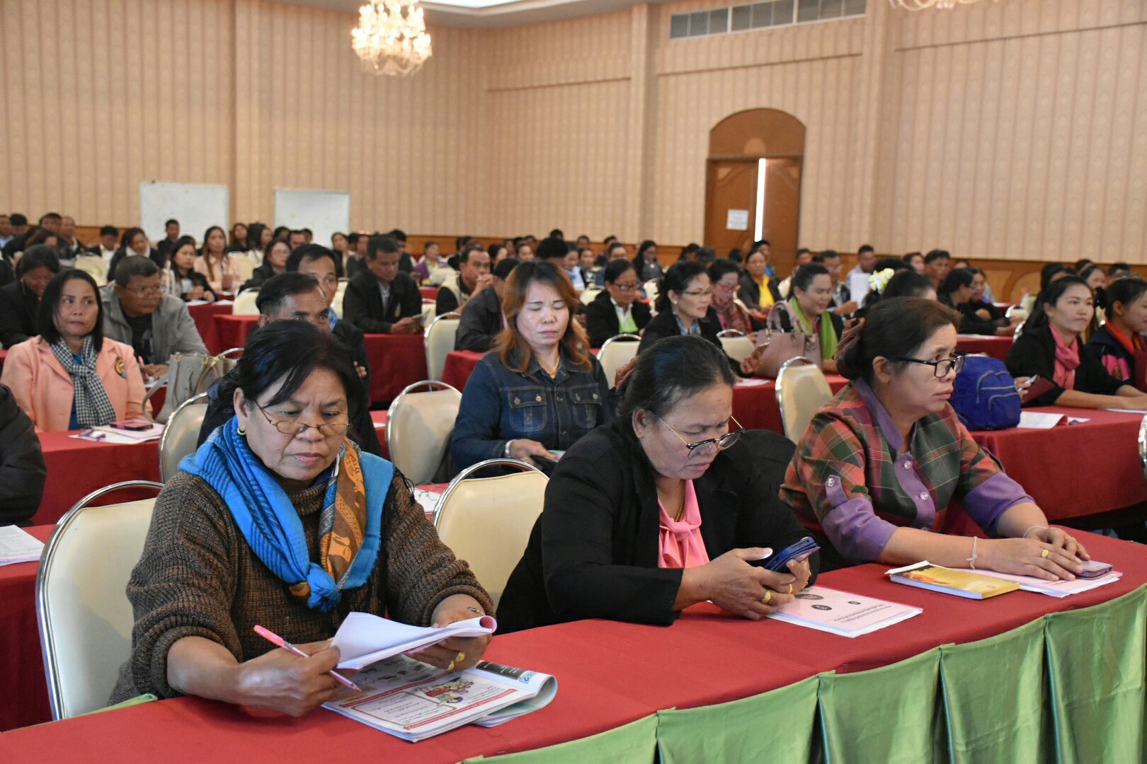 19 ธันวาคม 2560 การประชุมเชิงปฏิบัติการทีมสนับสนุนการขับเคลื่อนสัมมาชีพชุมชนระดับจังหวัด ประจำปีงบประมาณ พ.ศ.2561 รุ่นที่ 3