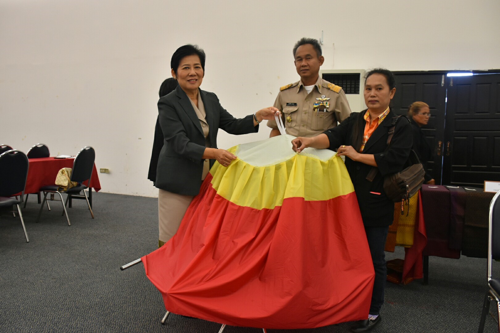 25 ธันวาคม 2560 “โครงการเพิ่มประสิทธิภาพด้านการบริหารจัดการกลุ่มอาชีพแก่คณะกรรมการเครือข่ายอาชีพสมาชิกกองทุนพัฒนาบทบาทสตรี”