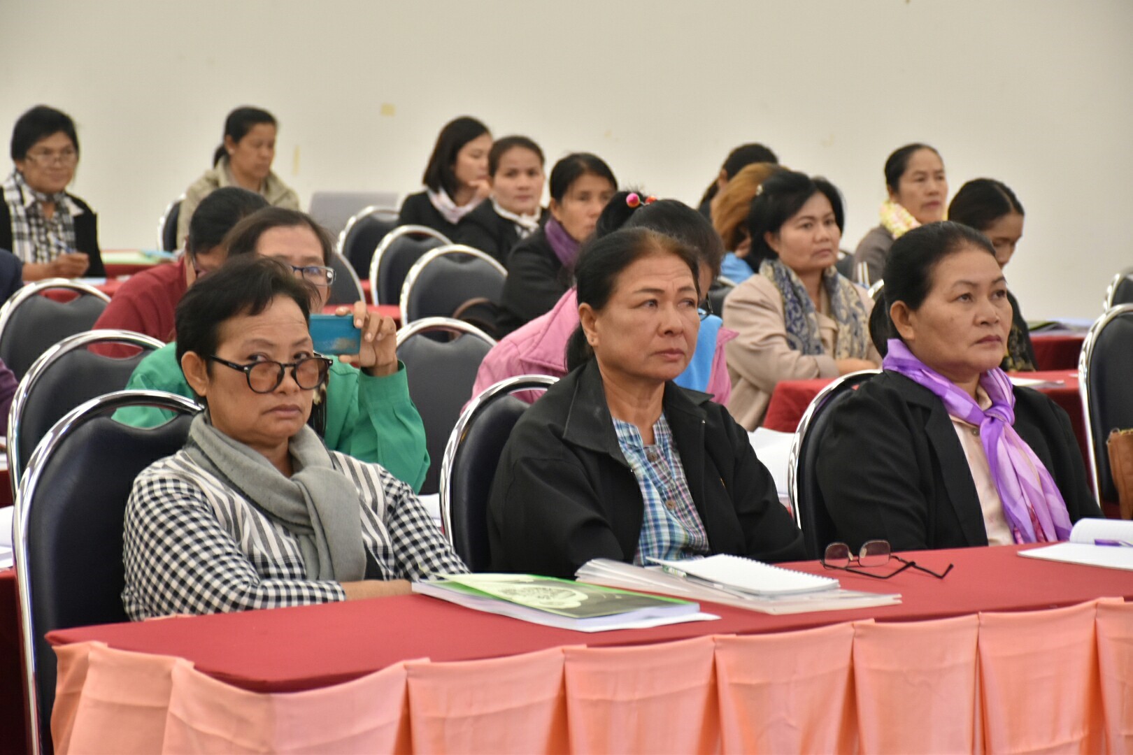 25 ธันวาคม 2560 “โครงการเพิ่มประสิทธิภาพด้านการบริหารจัดการกลุ่มอาชีพแก่คณะกรรมการเครือข่ายอาชีพสมาชิกกองทุนพัฒนาบทบาทสตรี”