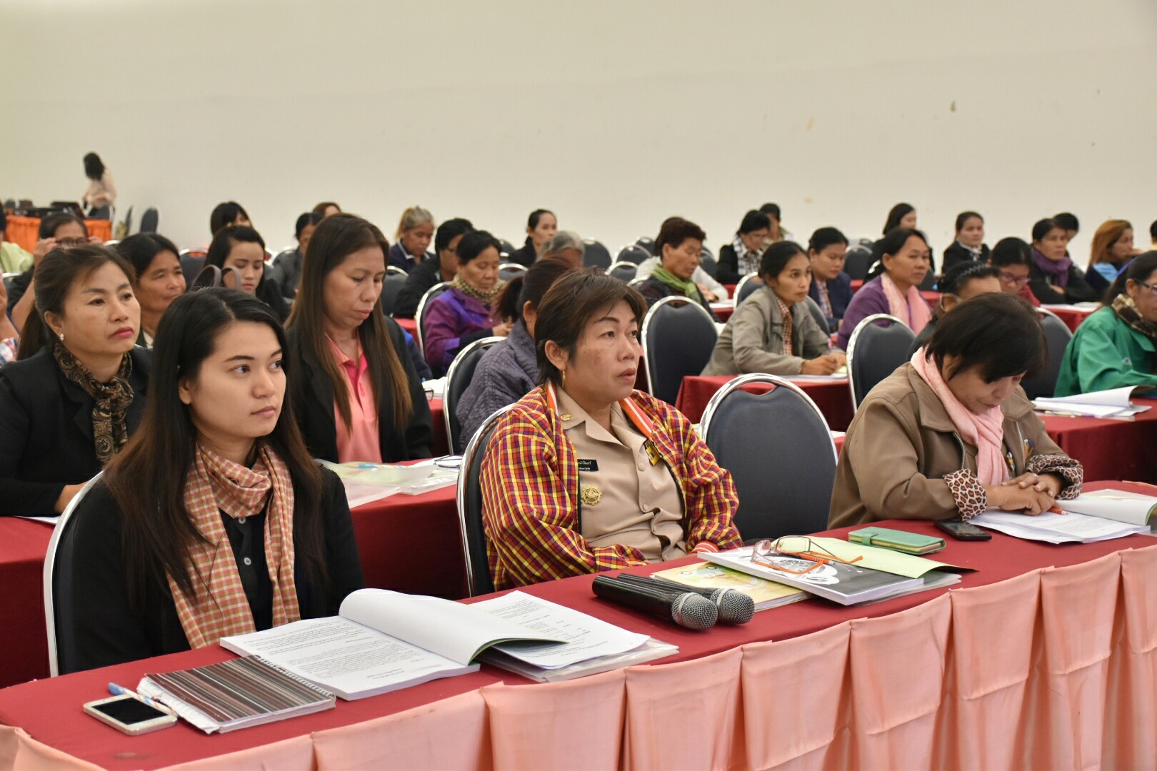 25 ธันวาคม 2560 “โครงการเพิ่มประสิทธิภาพด้านการบริหารจัดการกลุ่มอาชีพแก่คณะกรรมการเครือข่ายอาชีพสมาชิกกองทุนพัฒนาบทบาทสตรี”