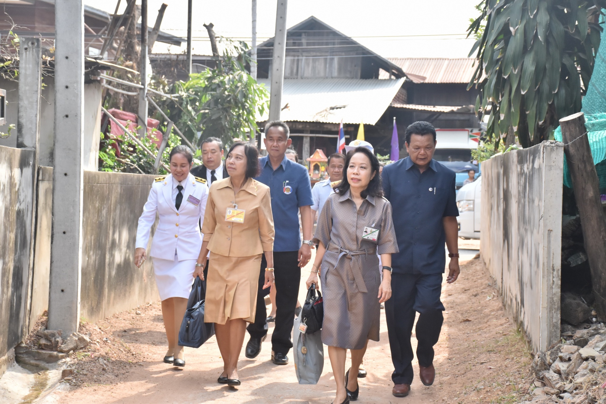 14 ธันวาคม 2560 สำนักงานพัฒนาชุมชนจังหวัดมหาสารคาม นำสิ้นค้าชุมชน สินค้า OTOP มาร่วมจำหน่าย ณ Outlet มหาวิทยาลัยมหาสารคาม