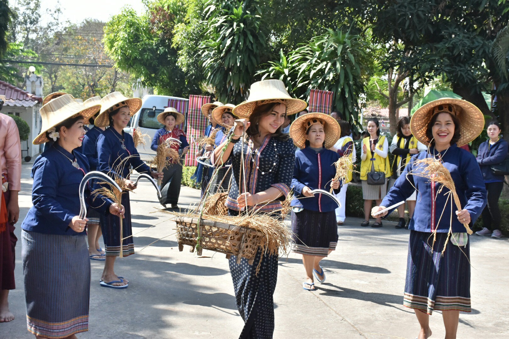 19 ธันวาคม 2560 งานแถลงข่าว “ประเพณีบุญเบิกฟ้าและงานกาชาดจังหวัดมหาสารคาม ปี 2561” พร้อมร่วมสมทบของรางวัลร้านมัจฉากาชาด ปี 2561