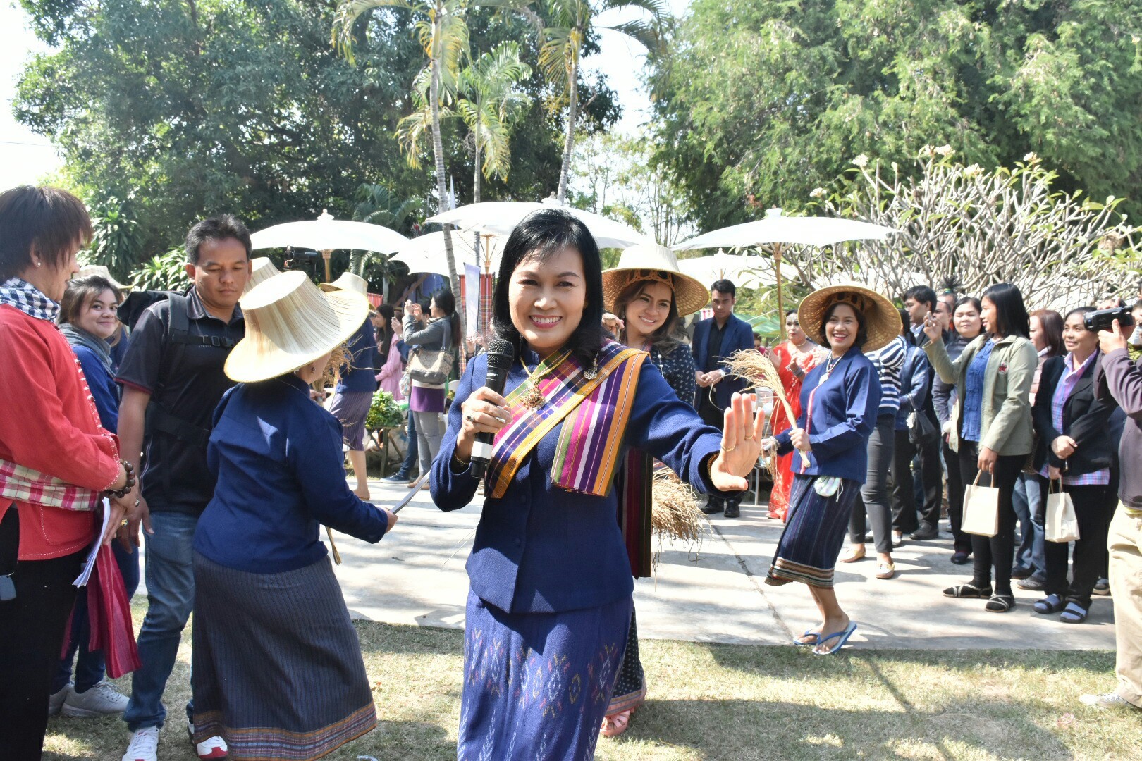 19 ธันวาคม 2560 งานแถลงข่าว “ประเพณีบุญเบิกฟ้าและงานกาชาดจังหวัดมหาสารคาม ปี 2561” พร้อมร่วมสมทบของรางวัลร้านมัจฉากาชาด ปี 2561