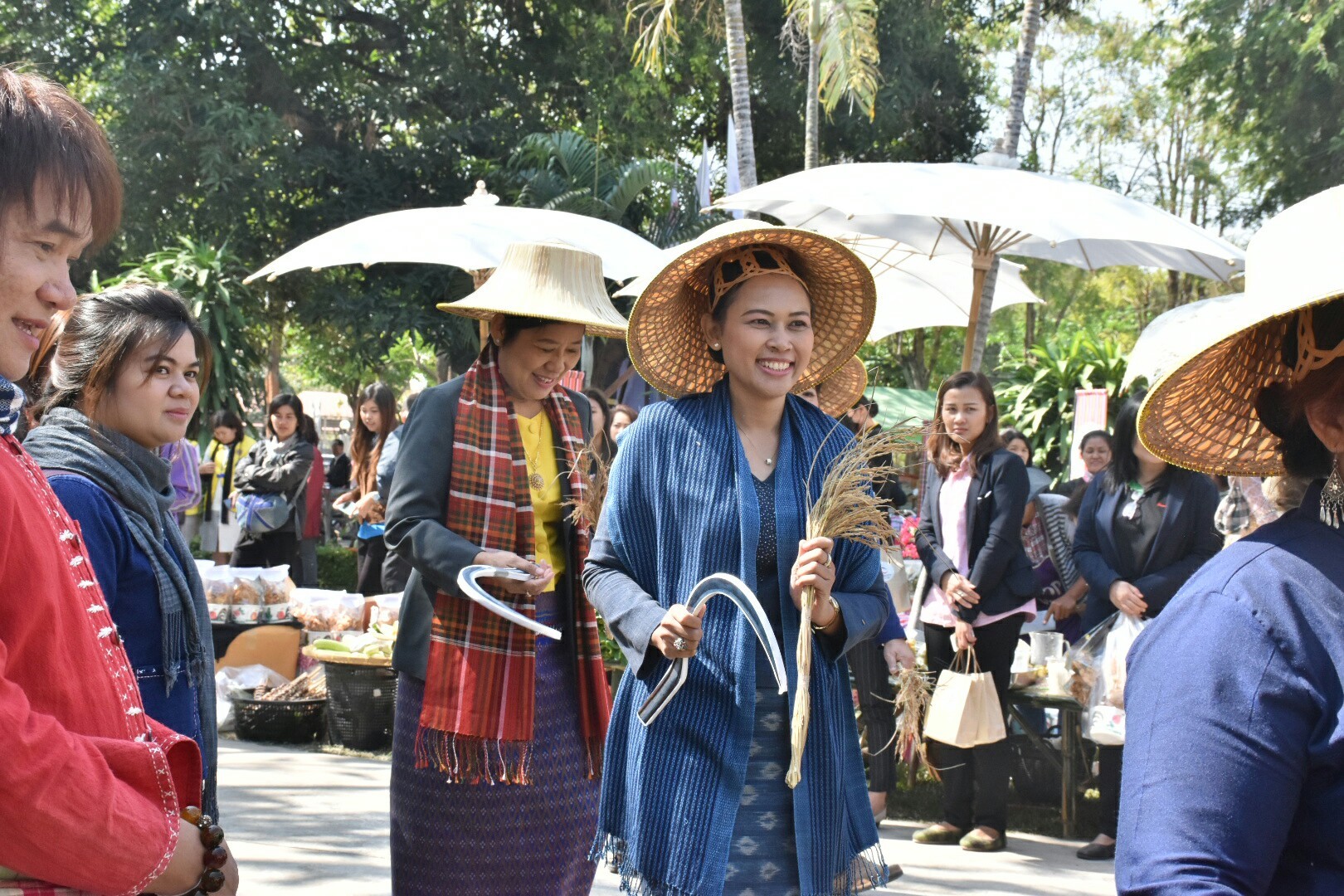 19 ธันวาคม 2560 งานแถลงข่าว “ประเพณีบุญเบิกฟ้าและงานกาชาดจังหวัดมหาสารคาม ปี 2561” พร้อมร่วมสมทบของรางวัลร้านมัจฉากาชาด ปี 2561