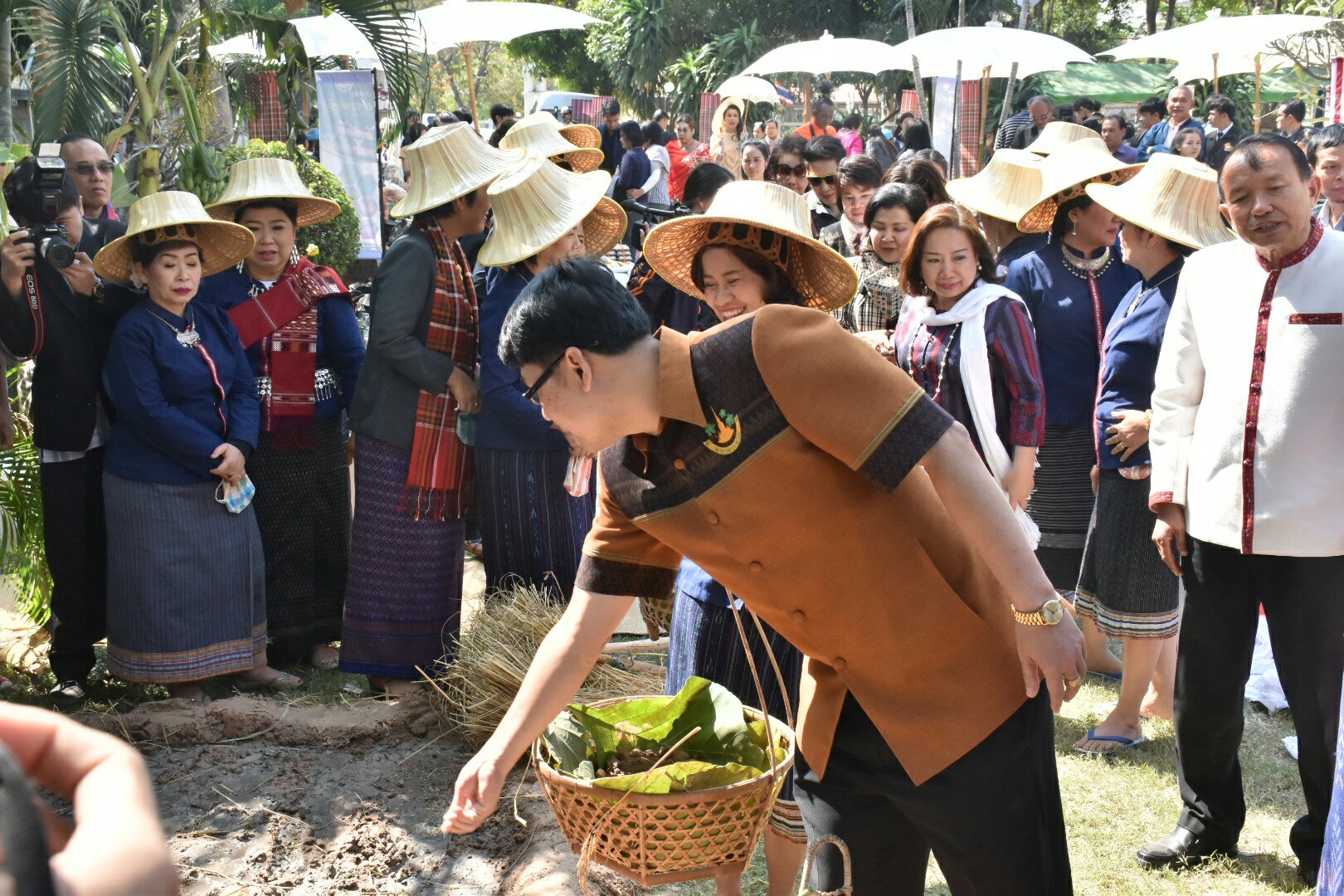 19 ธันวาคม 2560 งานแถลงข่าว “ประเพณีบุญเบิกฟ้าและงานกาชาดจังหวัดมหาสารคาม ปี 2561” พร้อมร่วมสมทบของรางวัลร้านมัจฉากาชาด ปี 2561