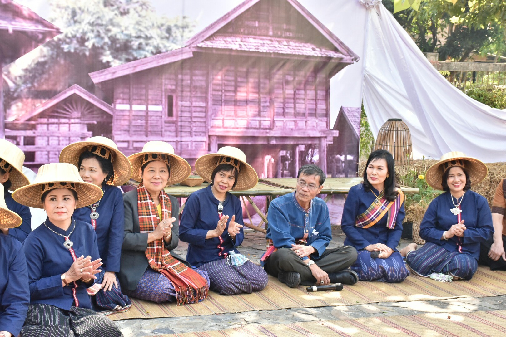 19 ธันวาคม 2560 งานแถลงข่าว “ประเพณีบุญเบิกฟ้าและงานกาชาดจังหวัดมหาสารคาม ปี 2561” พร้อมร่วมสมทบของรางวัลร้านมัจฉากาชาด ปี 2561