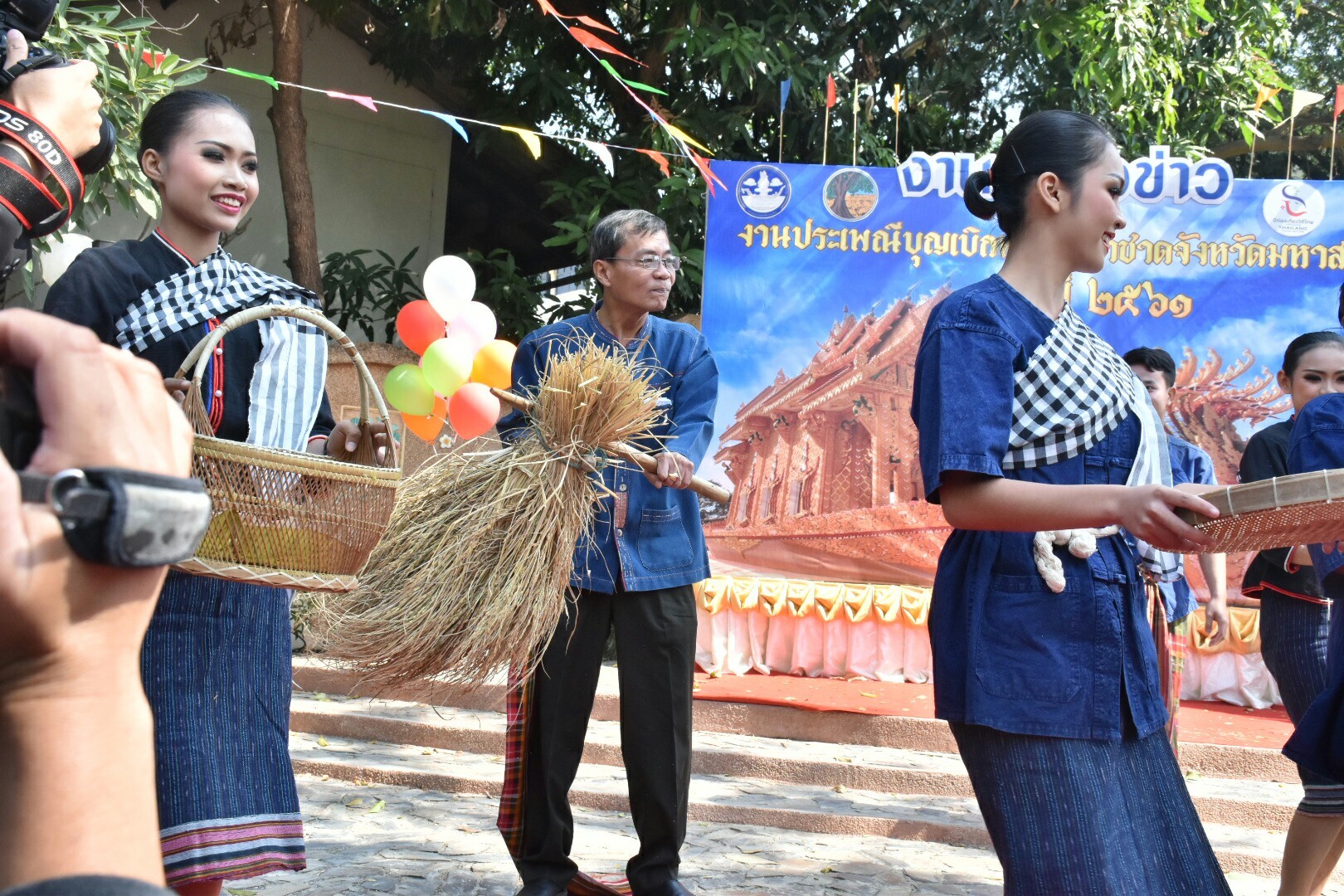 19 ธันวาคม 2560 งานแถลงข่าว “ประเพณีบุญเบิกฟ้าและงานกาชาดจังหวัดมหาสารคาม ปี 2561” พร้อมร่วมสมทบของรางวัลร้านมัจฉากาชาด ปี 2561
