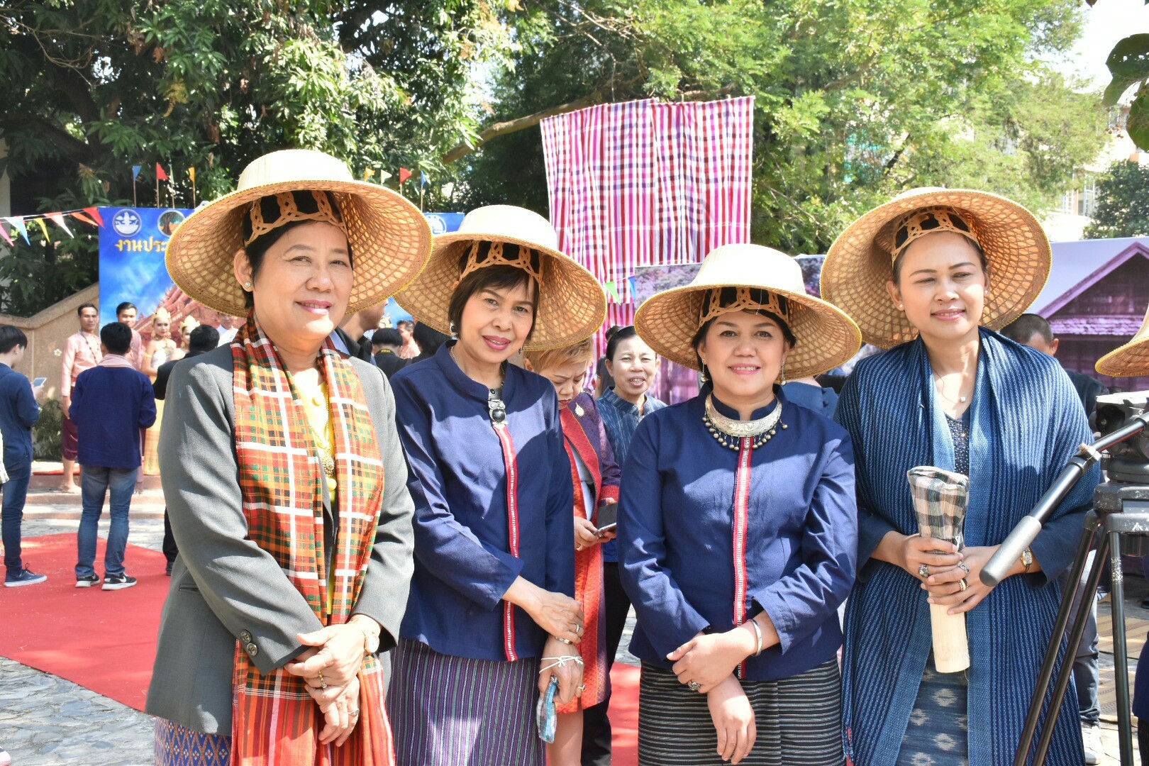 19 ธันวาคม 2560 งานแถลงข่าว “ประเพณีบุญเบิกฟ้าและงานกาชาดจังหวัดมหาสารคาม ปี 2561” พร้อมร่วมสมทบของรางวัลร้านมัจฉากาชาด ปี 2561