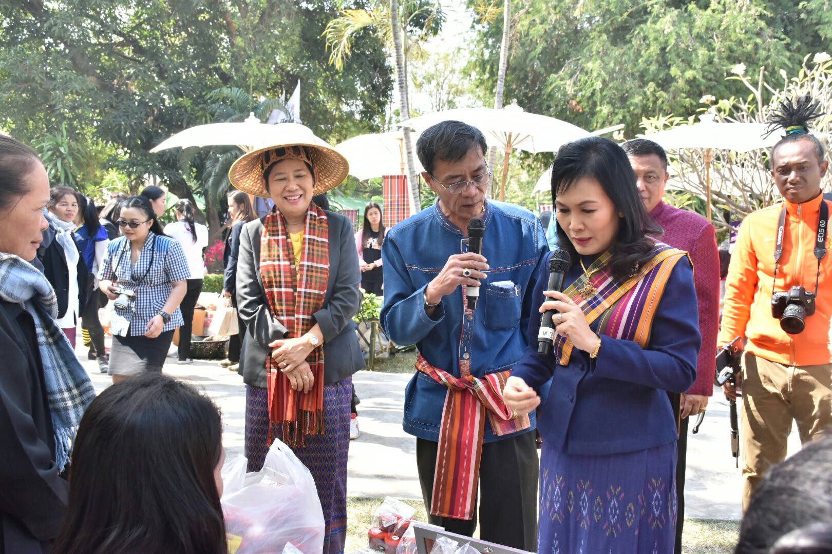19 ธันวาคม 2560 งานแถลงข่าว “ประเพณีบุญเบิกฟ้าและงานกาชาดจังหวัดมหาสารคาม ปี 2561” พร้อมร่วมสมทบของรางวัลร้านมัจฉากาชาด ปี 2561
