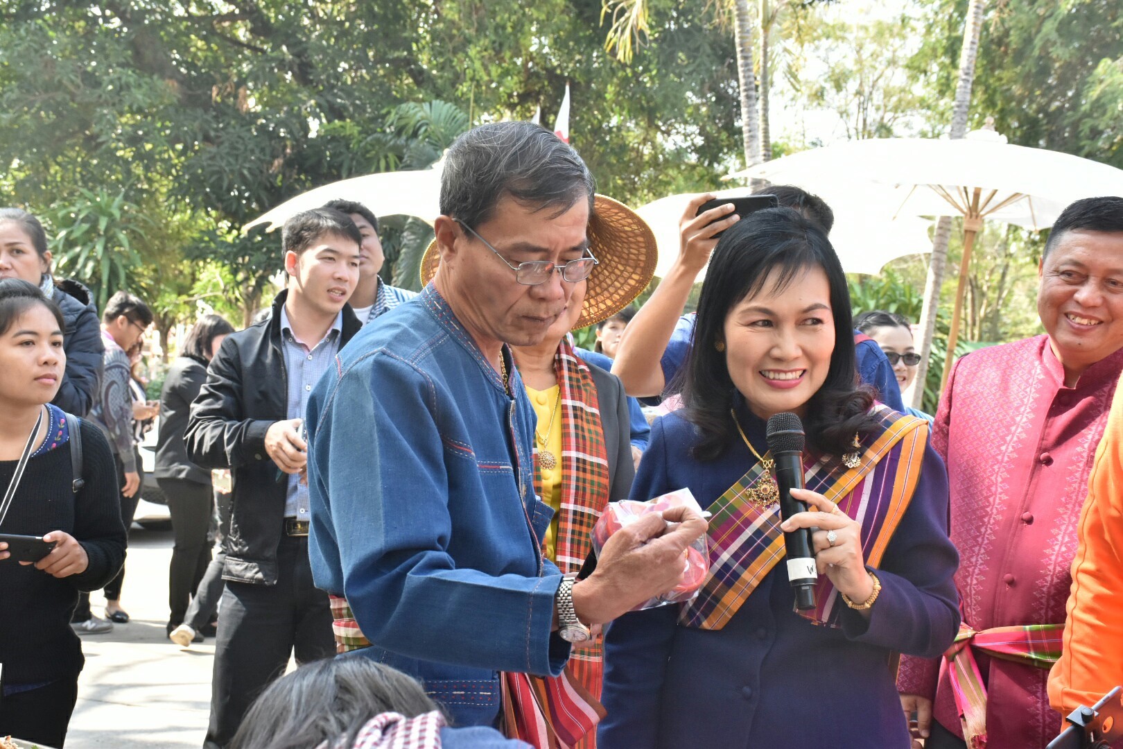 19 ธันวาคม 2560 งานแถลงข่าว “ประเพณีบุญเบิกฟ้าและงานกาชาดจังหวัดมหาสารคาม ปี 2561” พร้อมร่วมสมทบของรางวัลร้านมัจฉากาชาด ปี 2561