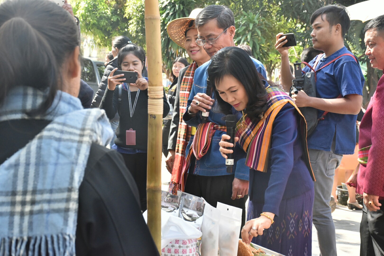 19 ธันวาคม 2560 งานแถลงข่าว “ประเพณีบุญเบิกฟ้าและงานกาชาดจังหวัดมหาสารคาม ปี 2561” พร้อมร่วมสมทบของรางวัลร้านมัจฉากาชาด ปี 2561