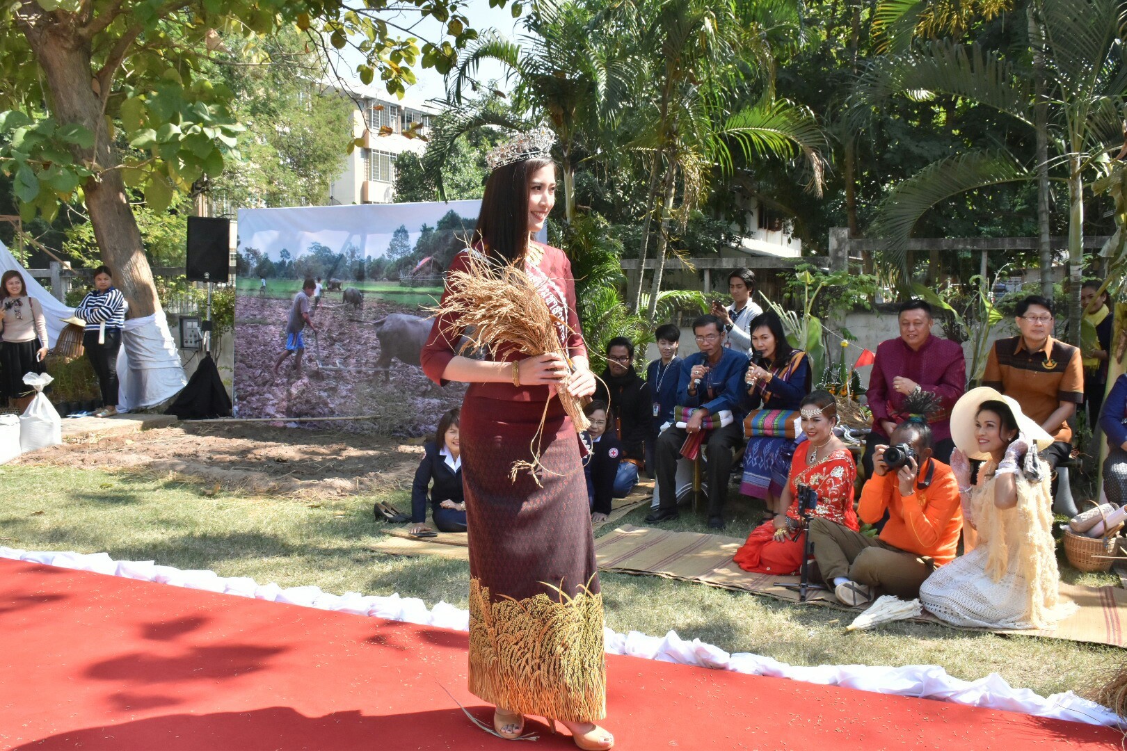 19 ธันวาคม 2560 งานแถลงข่าว “ประเพณีบุญเบิกฟ้าและงานกาชาดจังหวัดมหาสารคาม ปี 2561” พร้อมร่วมสมทบของรางวัลร้านมัจฉากาชาด ปี 2561