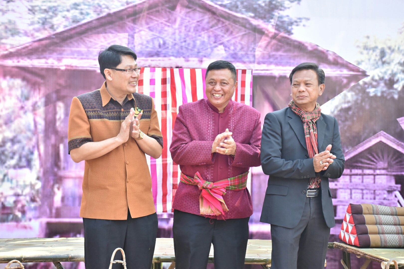 19 ธันวาคม 2560 งานแถลงข่าว “ประเพณีบุญเบิกฟ้าและงานกาชาดจังหวัดมหาสารคาม ปี 2561” พร้อมร่วมสมทบของรางวัลร้านมัจฉากาชาด ปี 2561