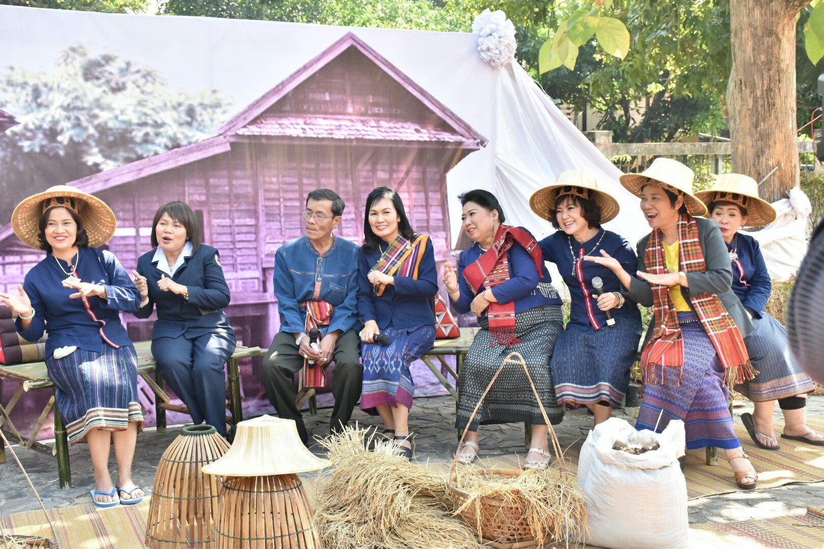 19 ธันวาคม 2560 งานแถลงข่าว “ประเพณีบุญเบิกฟ้าและงานกาชาดจังหวัดมหาสารคาม ปี 2561” พร้อมร่วมสมทบของรางวัลร้านมัจฉากาชาด ปี 2561
