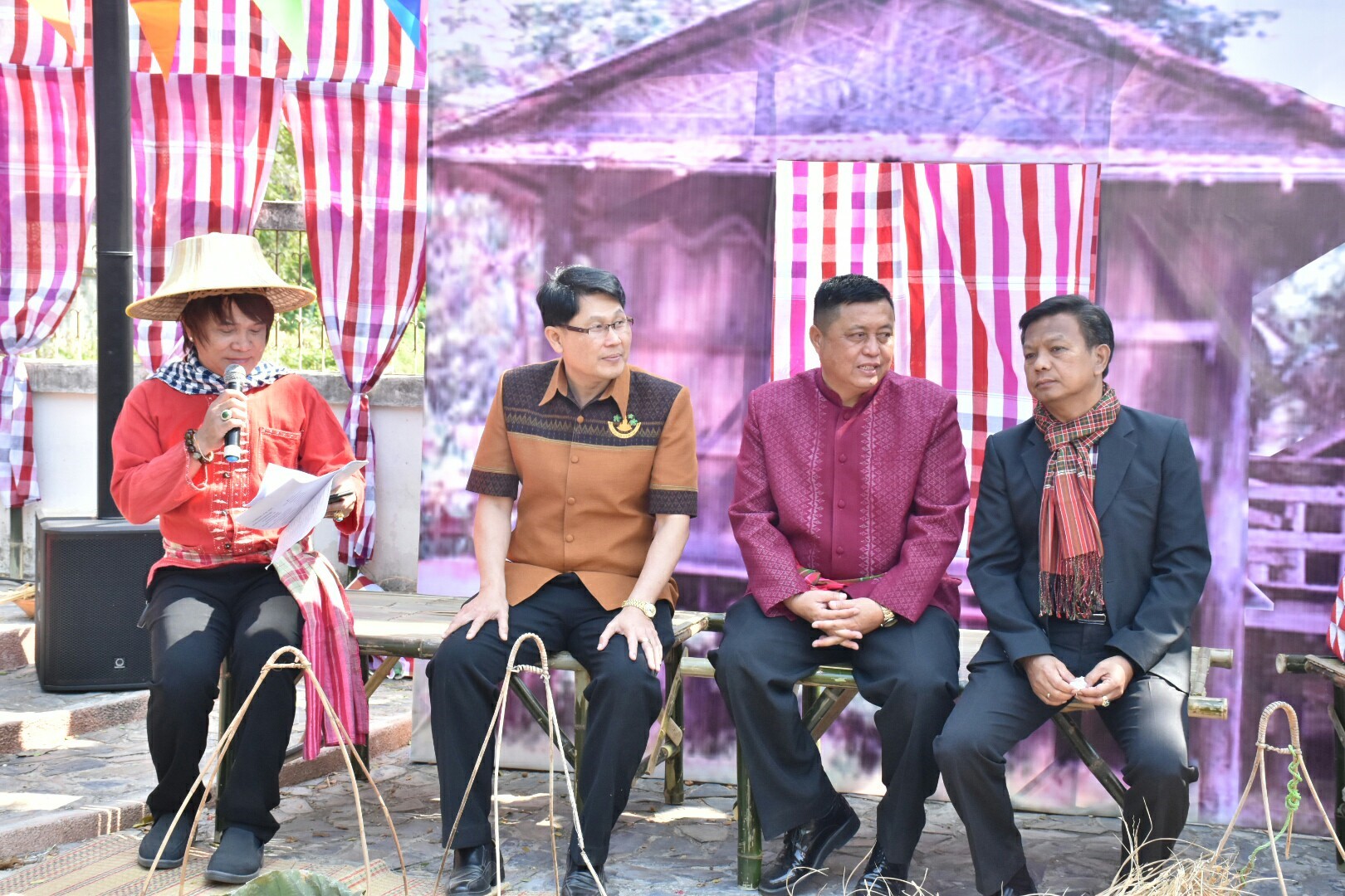 19 ธันวาคม 2560 งานแถลงข่าว “ประเพณีบุญเบิกฟ้าและงานกาชาดจังหวัดมหาสารคาม ปี 2561” พร้อมร่วมสมทบของรางวัลร้านมัจฉากาชาด ปี 2561