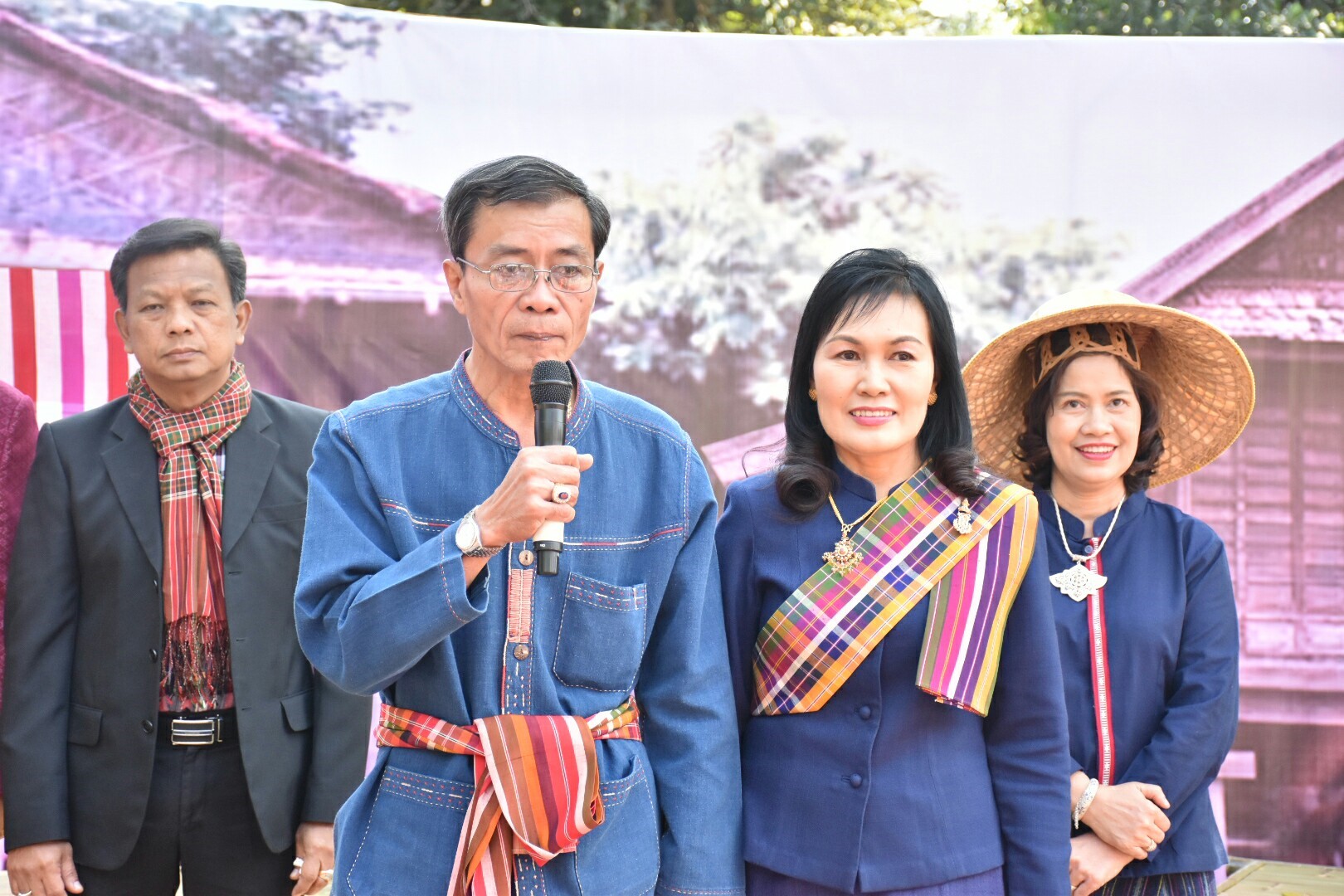 19 ธันวาคม 2560 งานแถลงข่าว “ประเพณีบุญเบิกฟ้าและงานกาชาดจังหวัดมหาสารคาม ปี 2561” พร้อมร่วมสมทบของรางวัลร้านมัจฉากาชาด ปี 2561