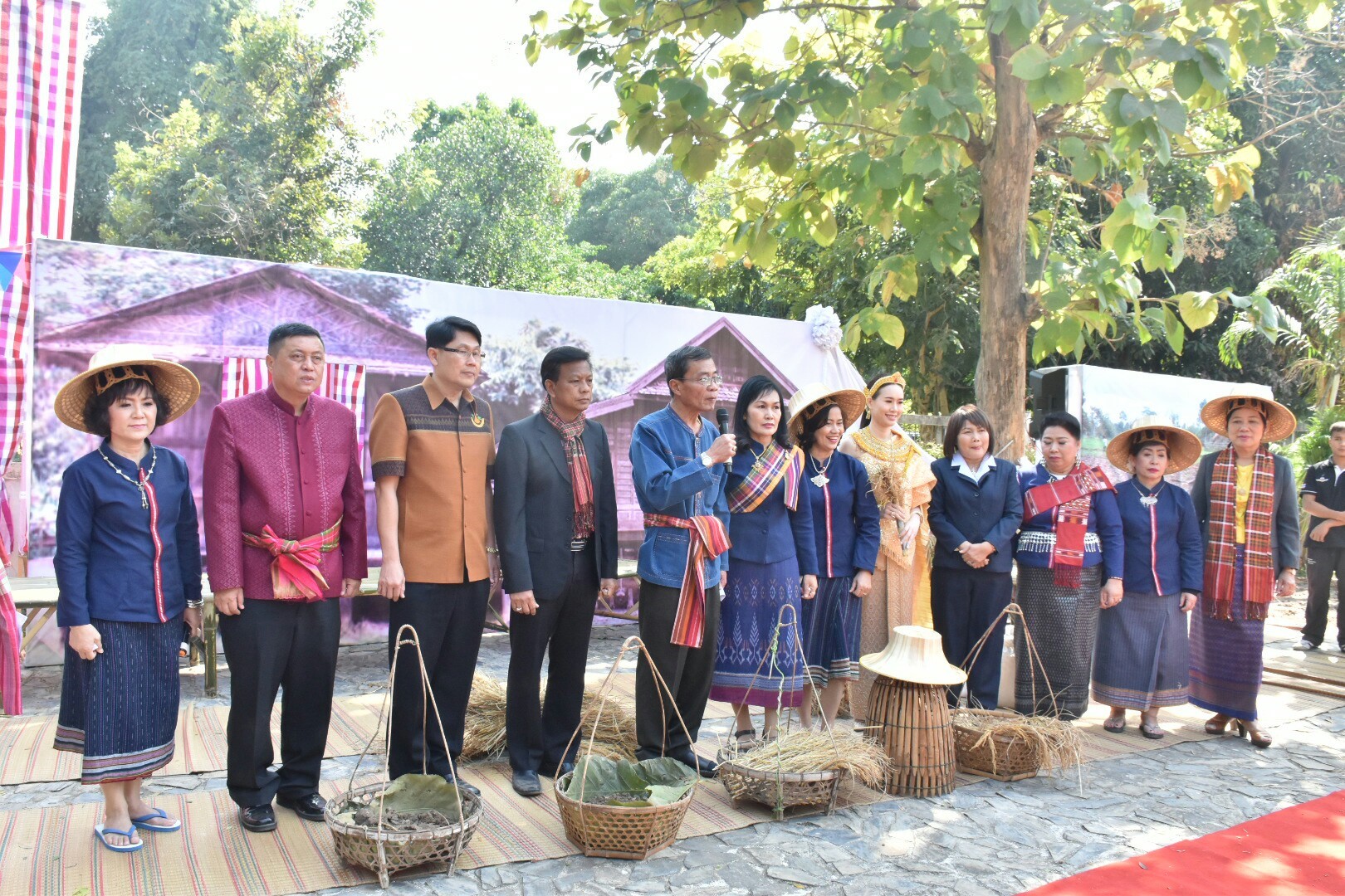 19 ธันวาคม 2560 งานแถลงข่าว “ประเพณีบุญเบิกฟ้าและงานกาชาดจังหวัดมหาสารคาม ปี 2561” พร้อมร่วมสมทบของรางวัลร้านมัจฉากาชาด ปี 2561