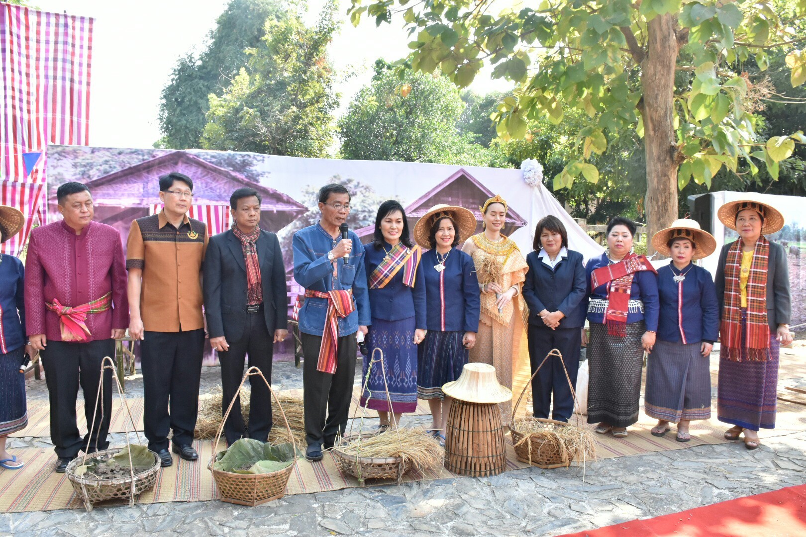 19 ธันวาคม 2560 งานแถลงข่าว “ประเพณีบุญเบิกฟ้าและงานกาชาดจังหวัดมหาสารคาม ปี 2561” พร้อมร่วมสมทบของรางวัลร้านมัจฉากาชาด ปี 2561