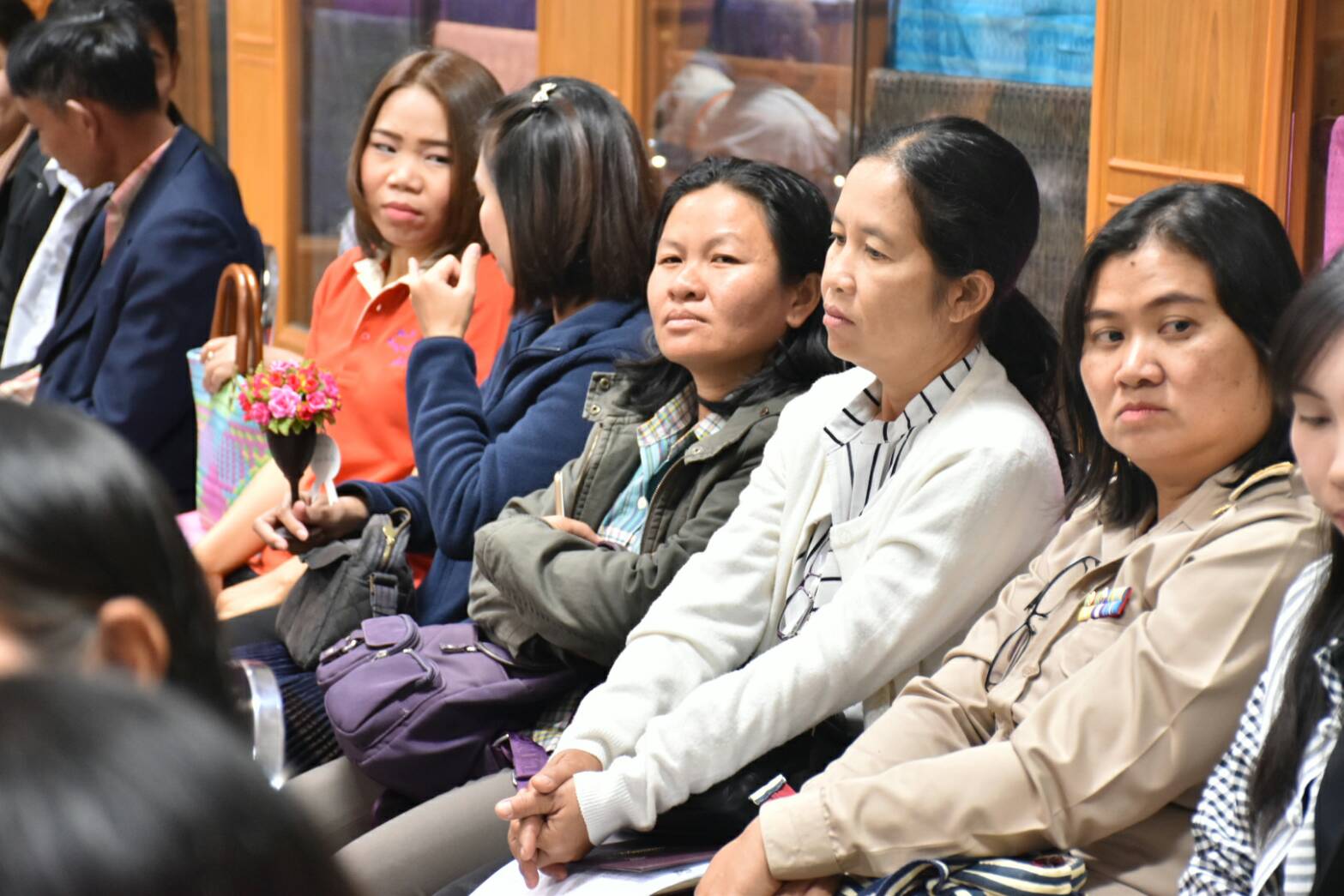 29 ธันวาคม 2560 โครงการเสริมสร้างจริยธรรมข้าราชการ สำนักงานพัฒนาชุมชนจังหวัดมหาสารคาม ประจำปี 2561