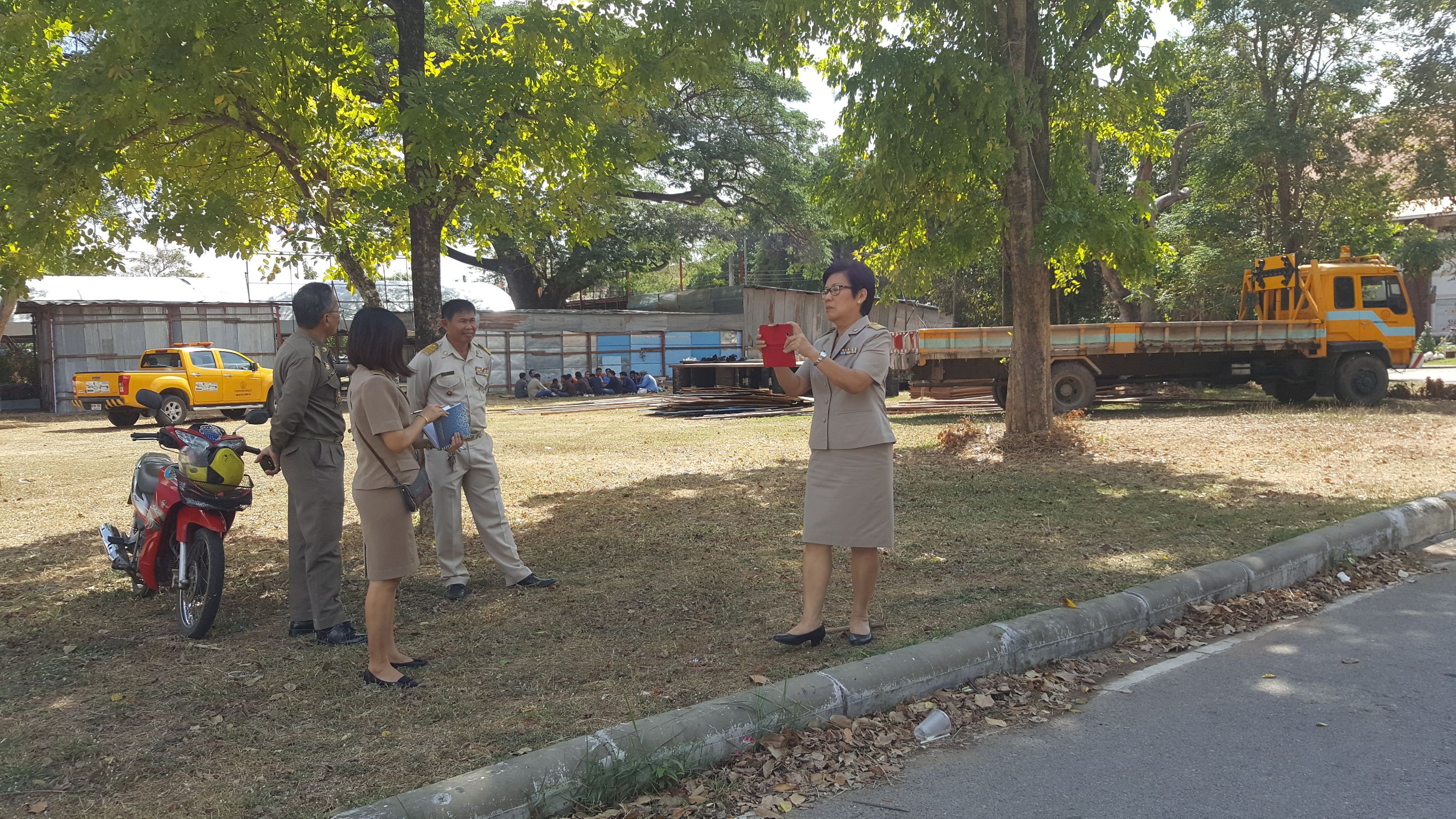 8 มกราคม 2561 พัฒนาการจังหวัดมหาสารคาม ลงพื้นที่สำรวจสถานที่จัดกิจกรรม “ราตรีเส้นสายลายไหม” ในงานบุญเบิกฟ้าและกาชาดจังหวัดมหาสารคาม ประจำปี 2561