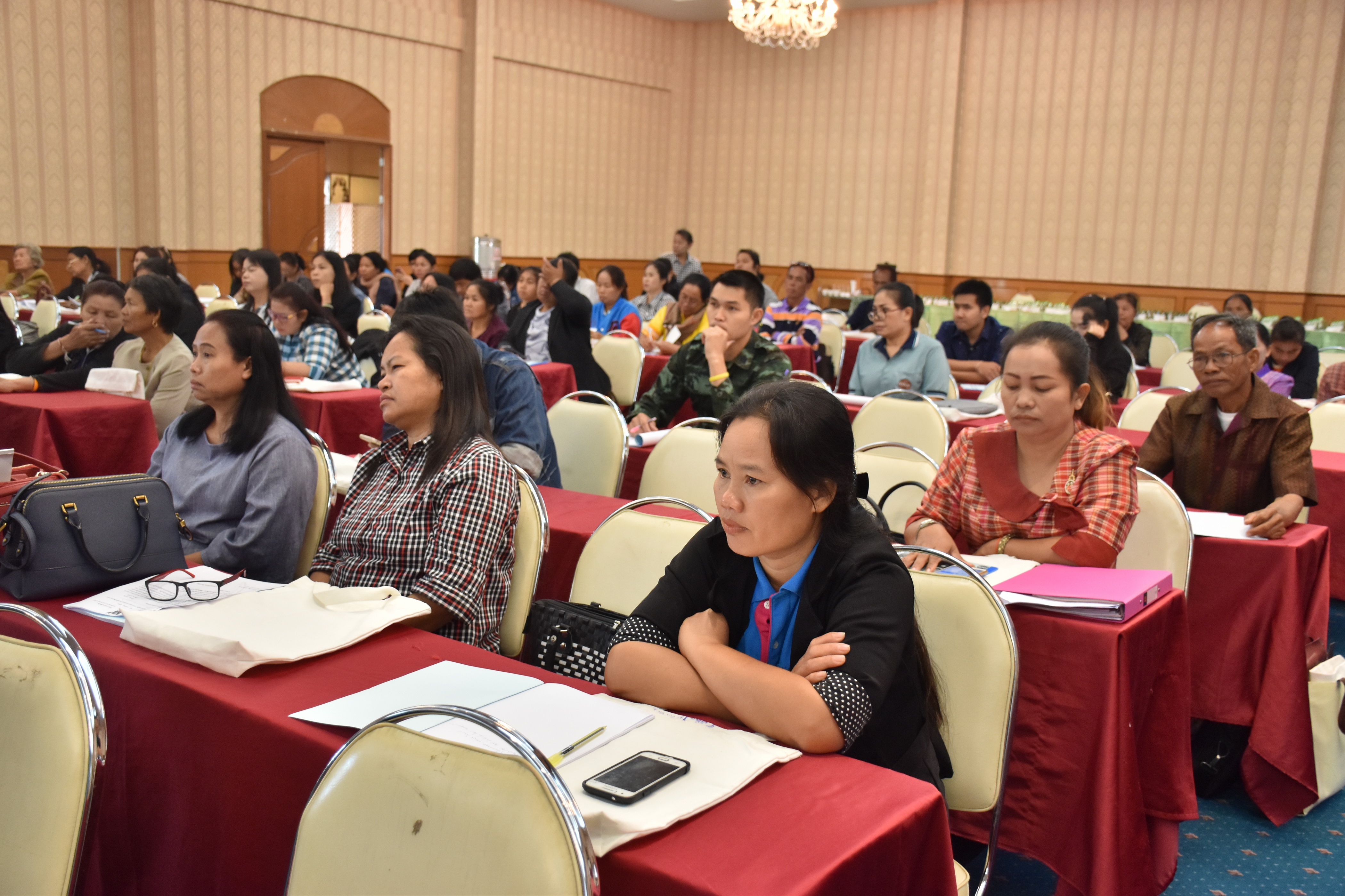 9 มกราคม 2561 โครงการประชุมเชิงปฏิบัติการให้ความรู้ในการพัฒนาผลิตภัณฑ์ OTOP แยกตาม Cluster