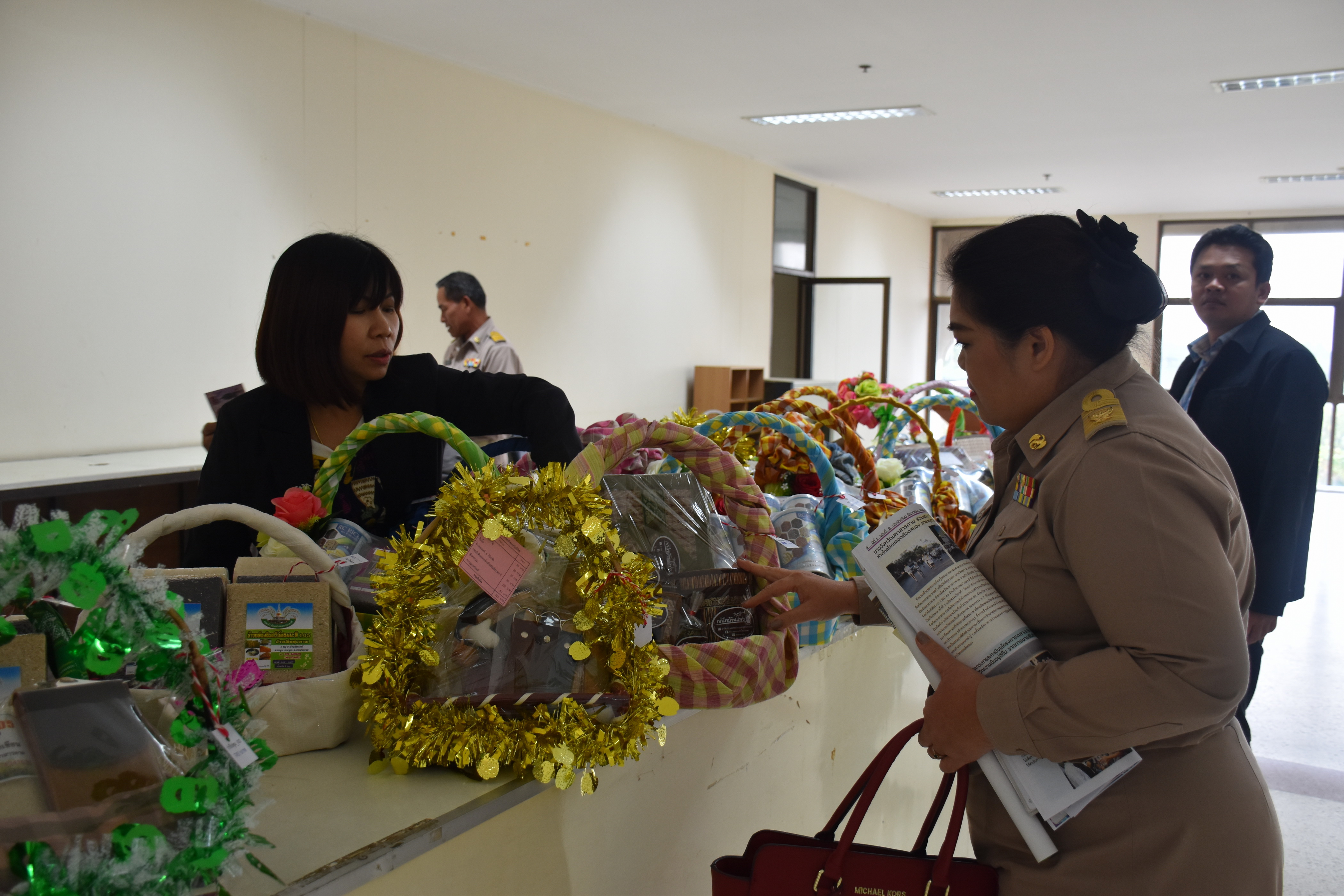 27 ธันวาคม 2560 การประชุมคณะกรรมการจังหวัดมหาสารคาม หัวหน้าส่วนราชการ นายอำเภอ ประจำเดือนธันวาคม 2560