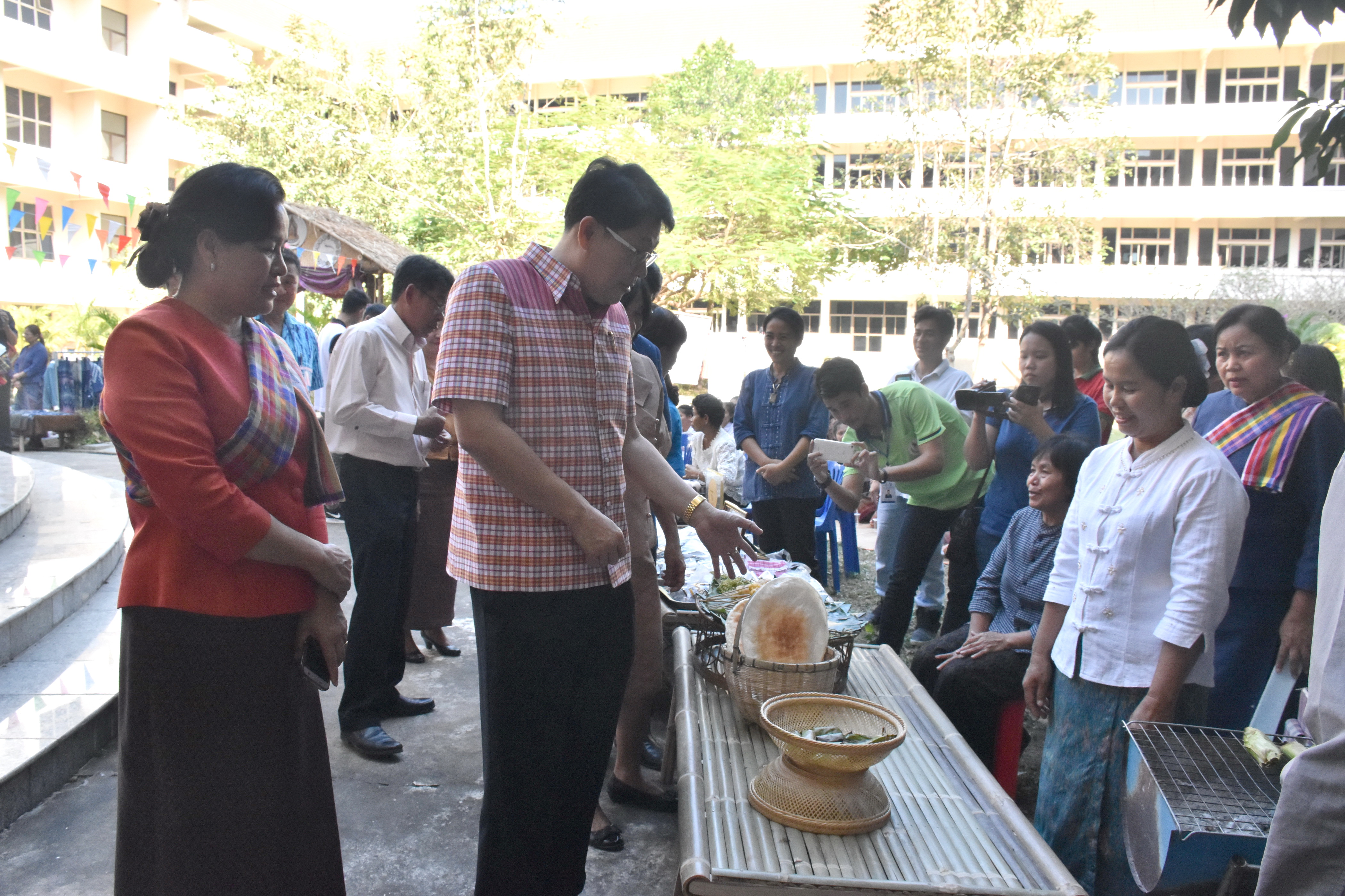 23 มกราคม 2561 การแถลงข่าวโครงการเปิดบ้านมหาสารคาม วิถีถิ่น วิถีไทยสารคาม เบิ่งหน้าเหลียวหลัง ฮักแพง เบิ่งแงงสารคาม 2561 (กิจกรรมเปิดถนนสายวัฒนธรรม) ประจำปีงบประมาณ พ.ศ.2561