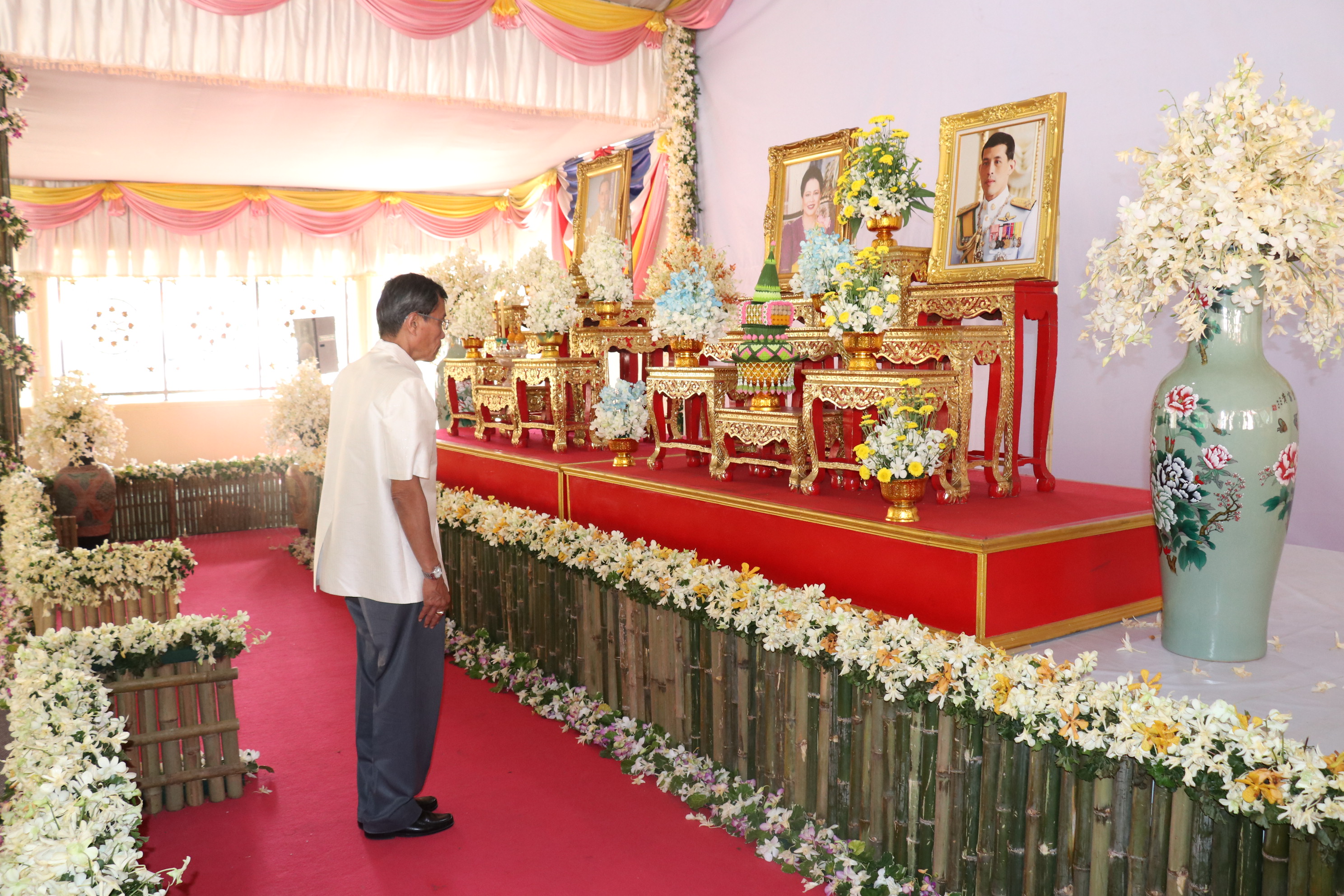 28 ธันวาคม 2560 พิธีเจริญพระพุทธมนต์เฉลิมพระเกียรติ และถวายพระพรชัยมงคลแด่ สมเด็จพระเจ้าอยู่หัวมหาวชิราลงกรณบดินทรเทพยวรางกูร และ สมเด็จพระนางเจ้าสิริกิติ์ พระบรมราชินีนาถ ในรัชกาลที่ 9 ประจำปีพุทธศักราช 2560