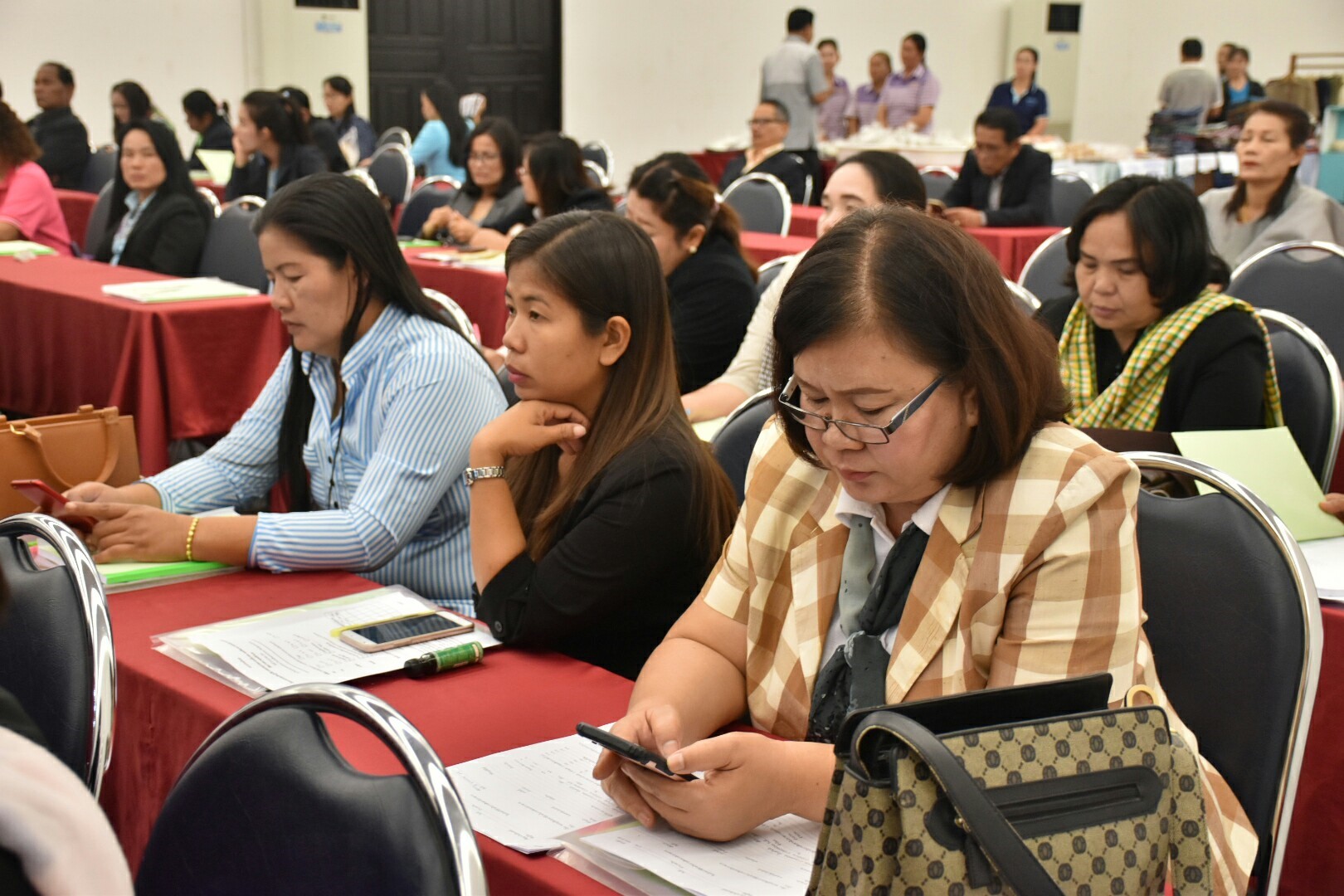 18 มกราคม 2561 โครงการประชุมเชิงปฏิบัติการ คณะอนุกรรมการกลั่นกรองและติดตามการดำเนินงานกองทุนพัฒนาบทบาทสตรีอำเภอ