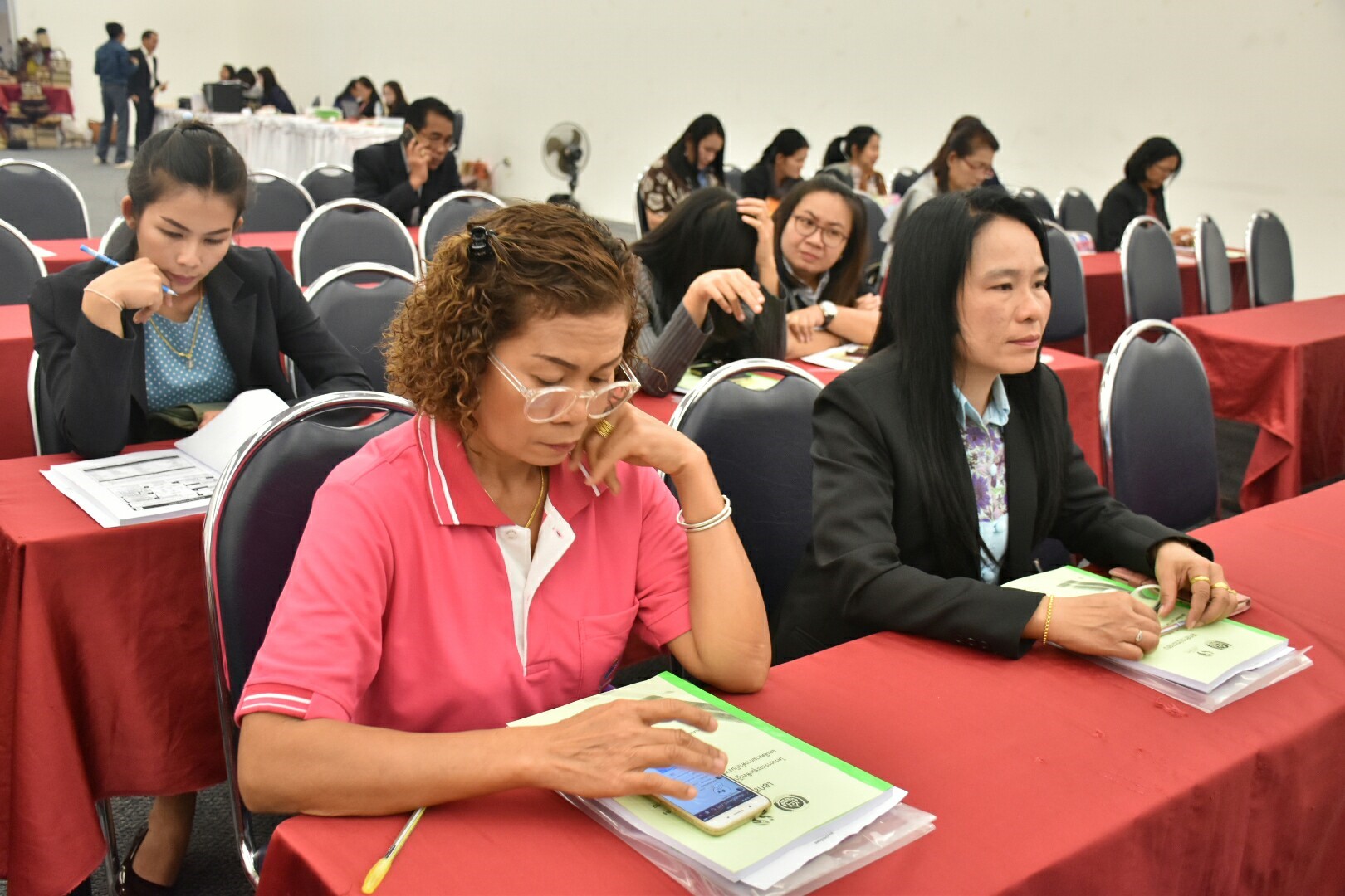 18 มกราคม 2561 โครงการประชุมเชิงปฏิบัติการ คณะอนุกรรมการกลั่นกรองและติดตามการดำเนินงานกองทุนพัฒนาบทบาทสตรีอำเภอ