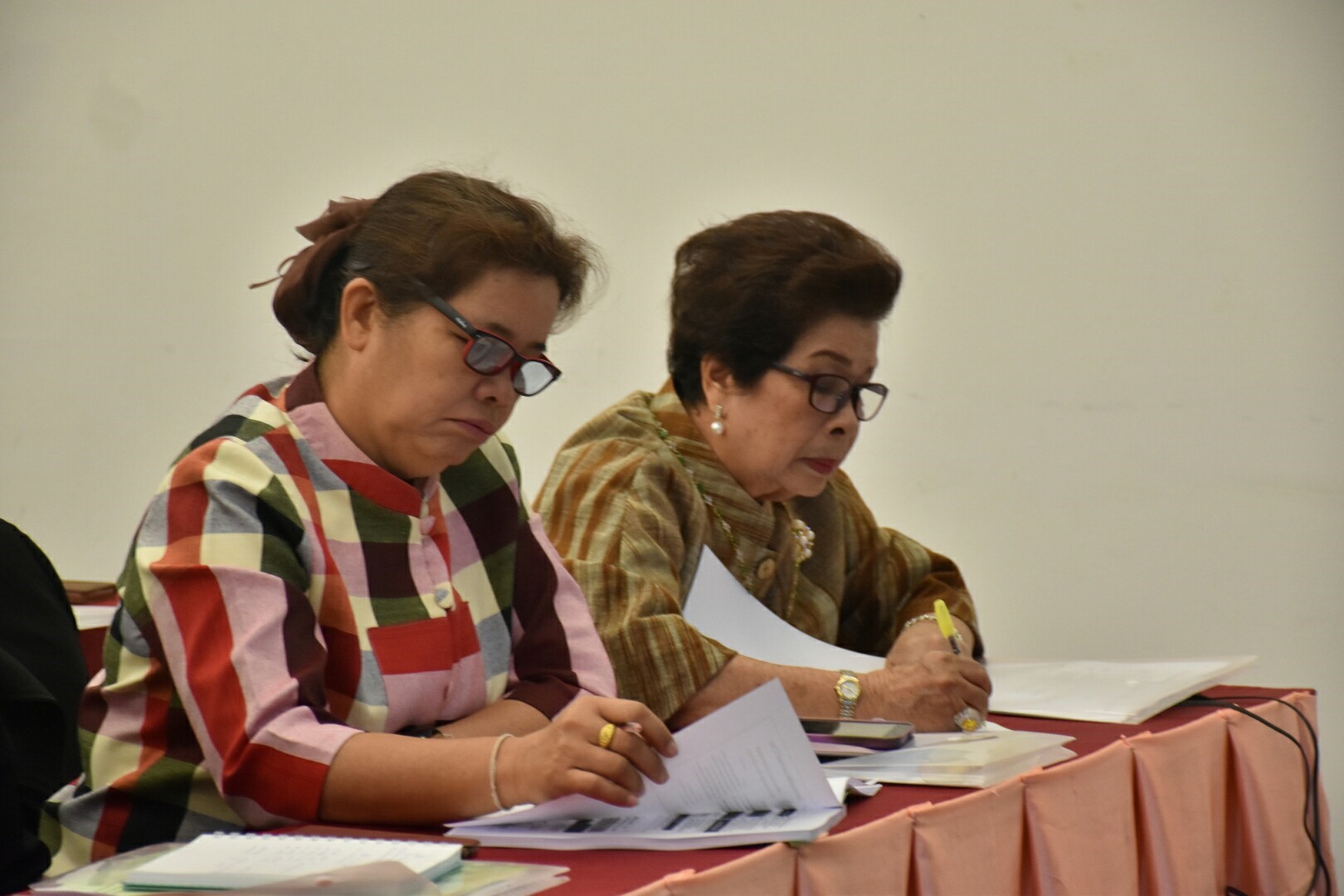 18 มกราคม 2561 โครงการประชุมเชิงปฏิบัติการ คณะอนุกรรมการกลั่นกรองและติดตามการดำเนินงานกองทุนพัฒนาบทบาทสตรีอำเภอ
