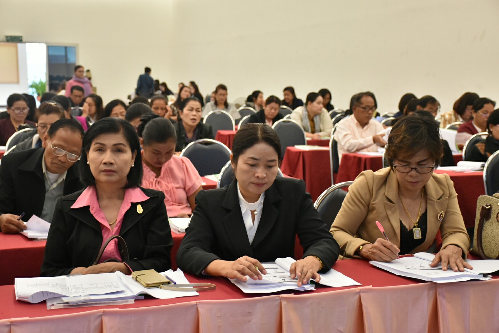 18 มกราคม 2561 โครงการประชุมเชิงปฏิบัติการ คณะอนุกรรมการกลั่นกรองและติดตามการดำเนินงานกองทุนพัฒนาบทบาทสตรีอำเภอ