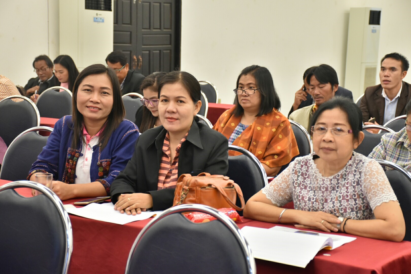 4 มกราคม 2561 สำนักงานพัฒนาชุมชนจังหวัดมหาสารคาม ดำเนินกิจกรรมตามยุทธศาสตร์การพัฒนาชุมชน ประจำปีงบประมาณ พ.ศ.2561 กิจกรรมประชุมเชิงปฏิบัติการเสริมสร้างความตระหนักในการรักษาความมั่นคงปลอดภัยด้านสารสนเทศ (Information Security Awarreness) ระดับจังหวัด