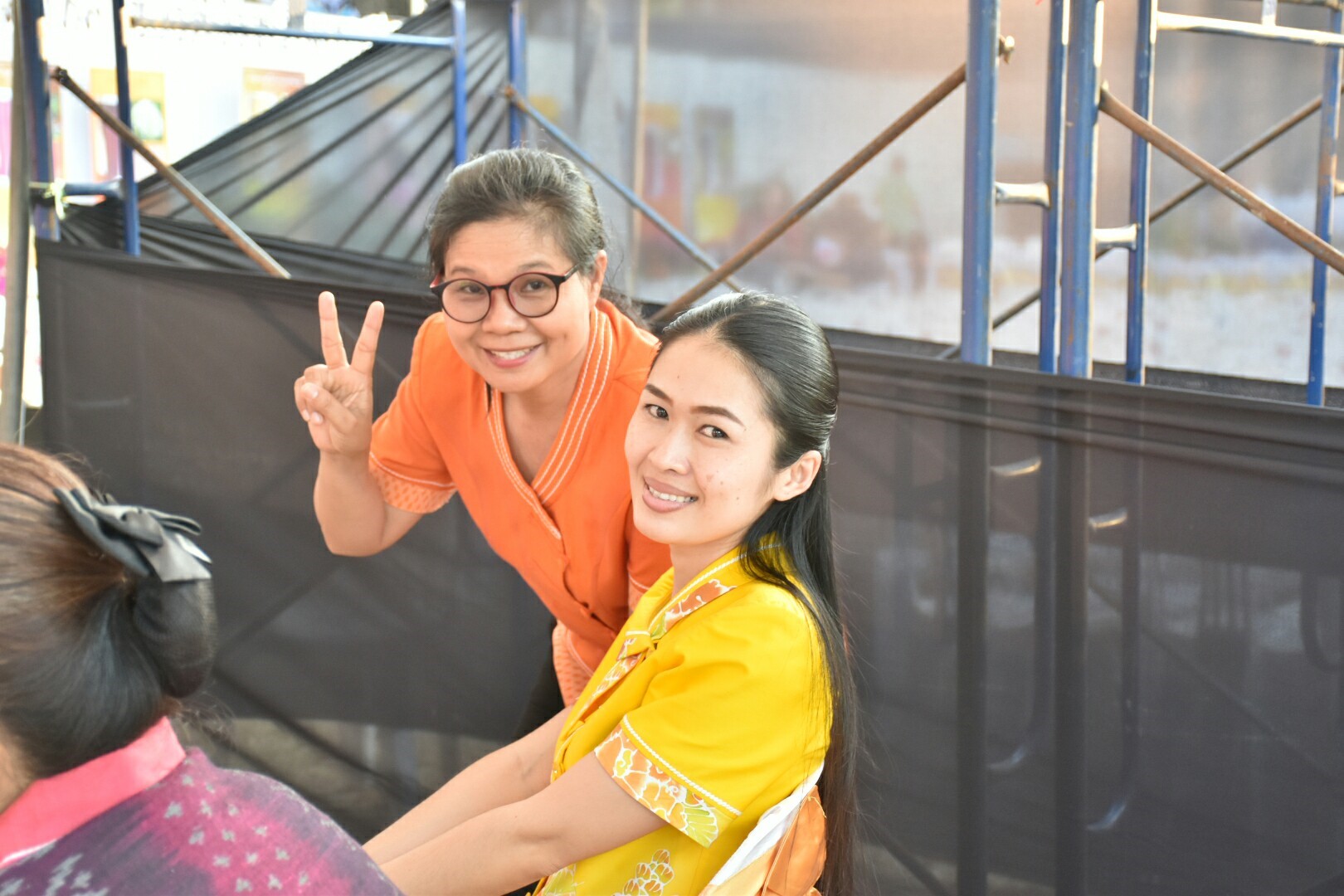20 มกราคม 2561 “ราตรีเส้นสายลายผ้า” ในงานประเพณีบุญเบิกฟ้าและงานกาชาดจังหวัดมหาสารคาม ประจำปี 2561