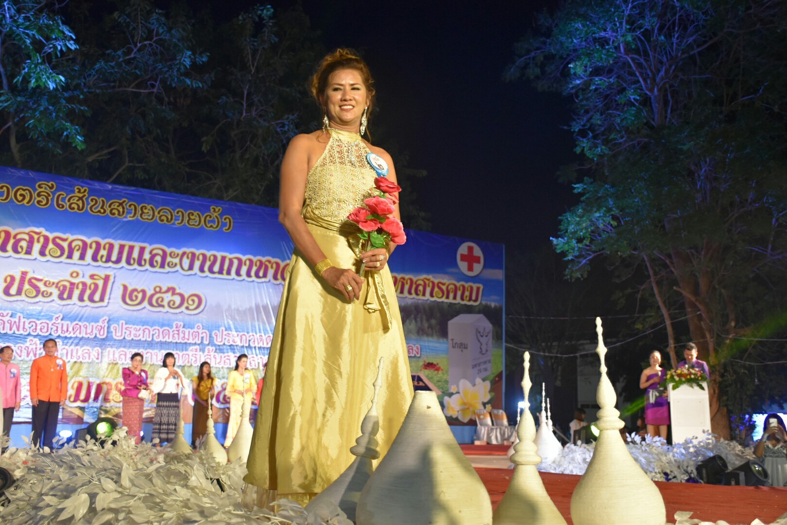 20 มกราคม 2561 “ราตรีเส้นสายลายผ้า” ในงานประเพณีบุญเบิกฟ้าและงานกาชาดจังหวัดมหาสารคาม ประจำปี 2561