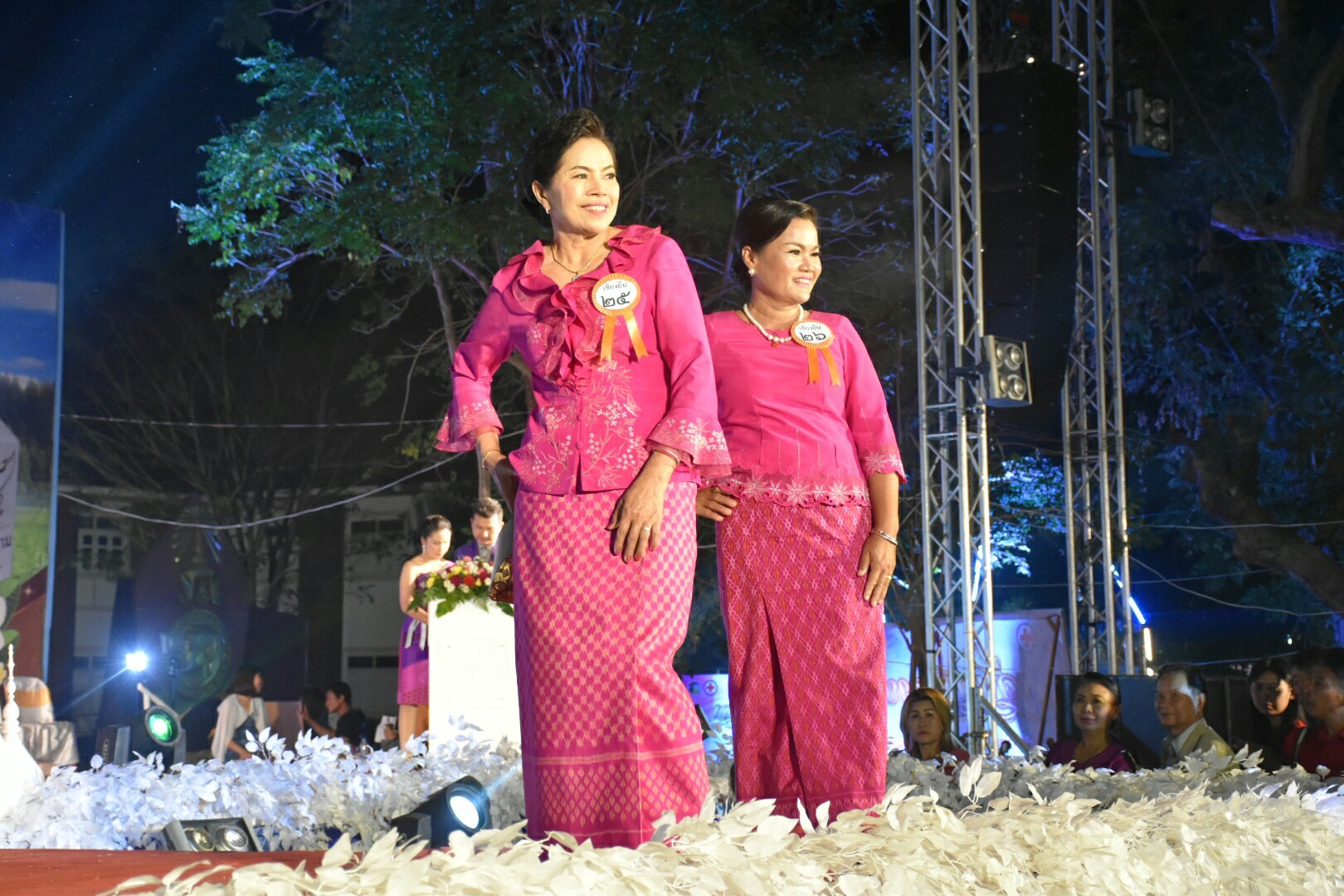 20 มกราคม 2561 “ราตรีเส้นสายลายผ้า” ในงานประเพณีบุญเบิกฟ้าและงานกาชาดจังหวัดมหาสารคาม ประจำปี 2561