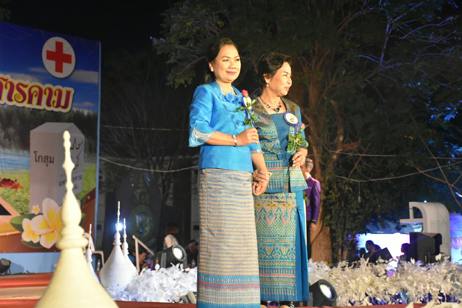 20 มกราคม 2561 “ราตรีเส้นสายลายผ้า” ในงานประเพณีบุญเบิกฟ้าและงานกาชาดจังหวัดมหาสารคาม ประจำปี 2561