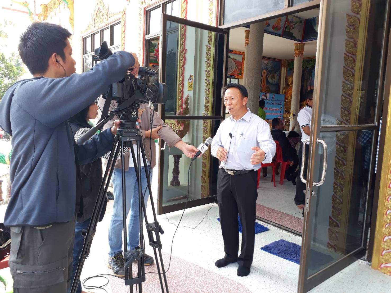 21 กุมภาพันธ์ 2561 หัวหน้ากลุ่มงานสารสนเทศการพัฒนาชุมชน ลงพื้นที่ติดตามการ Kick off กิจกรรมการประชุมการขับเคลื่อนการพัฒนาประเทศตามโครงการไทยนิยม ยั่งยืน เวทีที่ 1 ปรับทุกข์ ผูกมิตร หมู่ที่ 15 ตำบลหนองแสง อำเภอวาปีปทุม จังหวัดมหาสารคาม