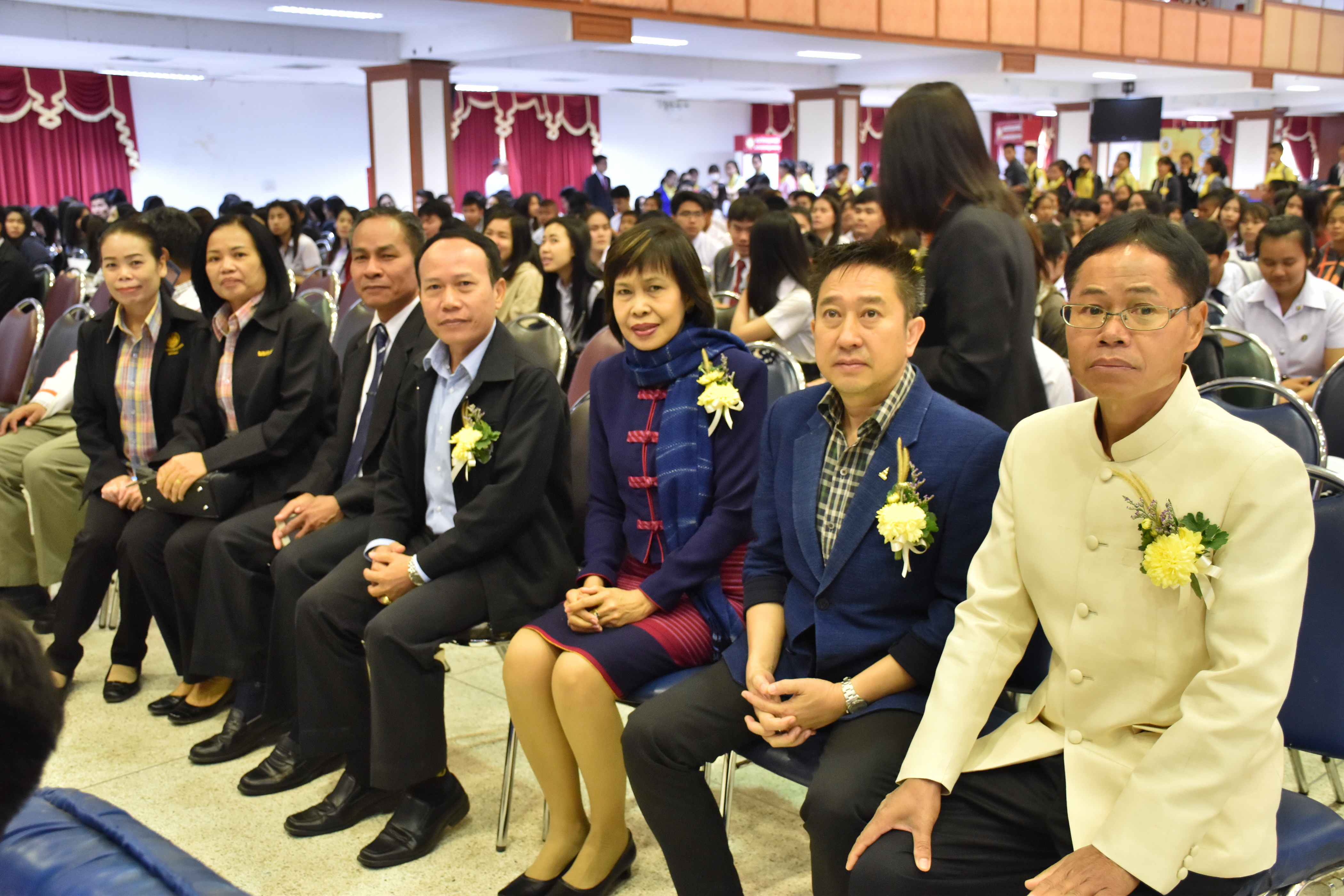 14 กุมภาพันธ์ 2561 มหกรรมสร้างงาน สร้างอาชีพ เฉลิมพระเกียรติ สถาบันพระมหากษัตริย์ จังหวัดมหาสารคาม