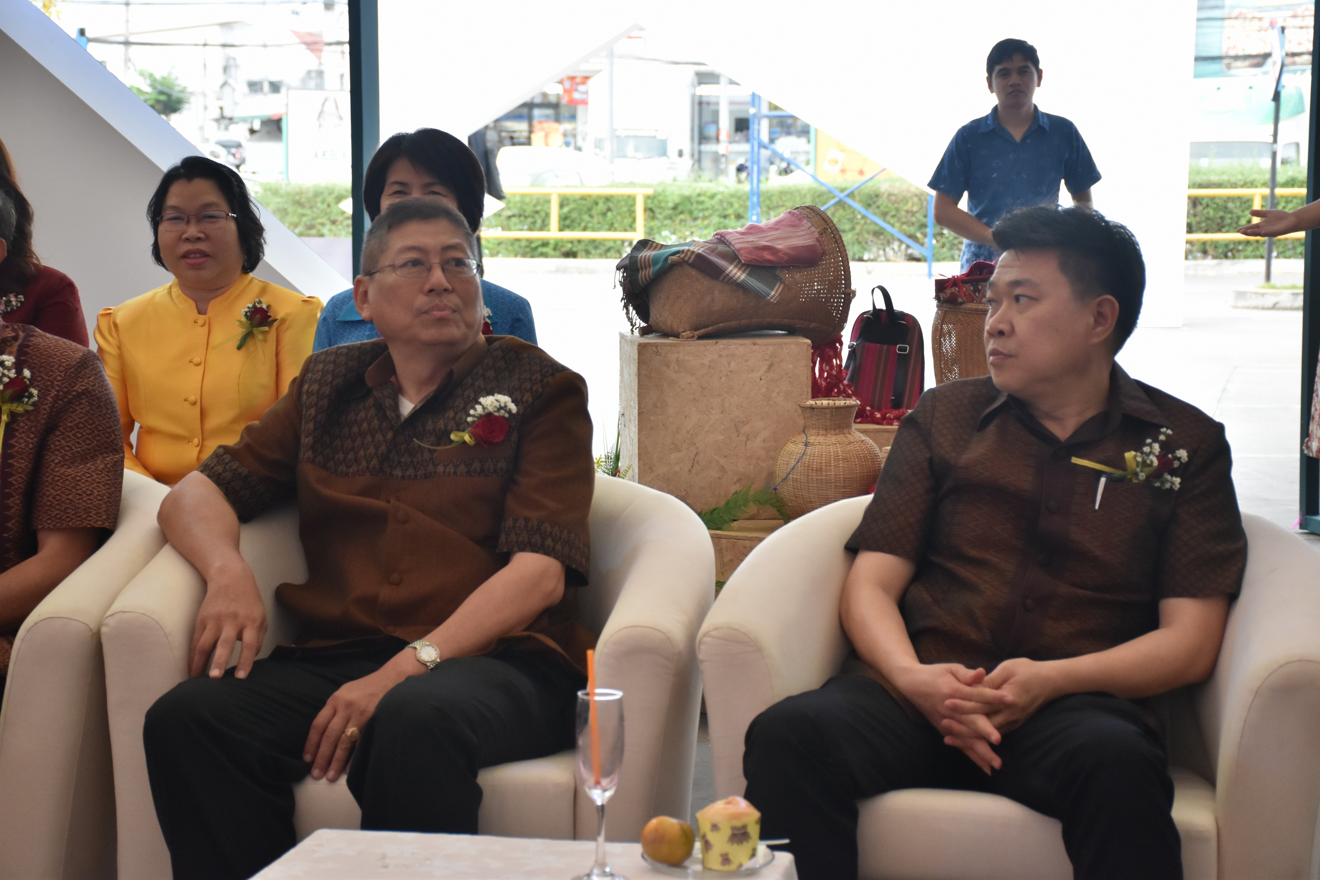 23 กุมภาพันธ์ 2561 งาน “ร้อยแก่นสารสินธุ์ งานศิลป์แห่งแผ่นดิน ถิ่นแพรไหม” มหกรรมแสดงแฟชั่นและจำหน่ายผ้าไหมกลุ่มจังหวัดร้อยแก่นสารสินธุ์ งานจำหน่ายสินค้า OTOP จังหวัดมหาสารคาม