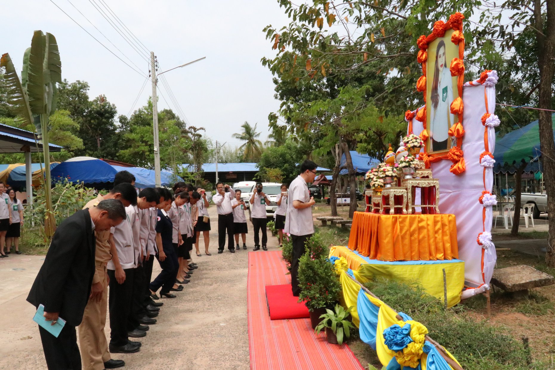 21 มีนาคม 2561  โครงการปกป้องและเชิดชูสถาบันพระมหากษัตริย์และหน่วยบำบัดทุกข์ บำรุงสุข สร้างรอยยิ้มให้ประชาชนจังหวัดมหาสารคาม (จังหวัดเคลื่อนที่) ประจำปีงบประมาณ 2561 ณ โรงเรียนชุมชนบ้านดงบัง ตำบลดงบัง อำเภอนาดูน จังหวัดมหาสารคาม