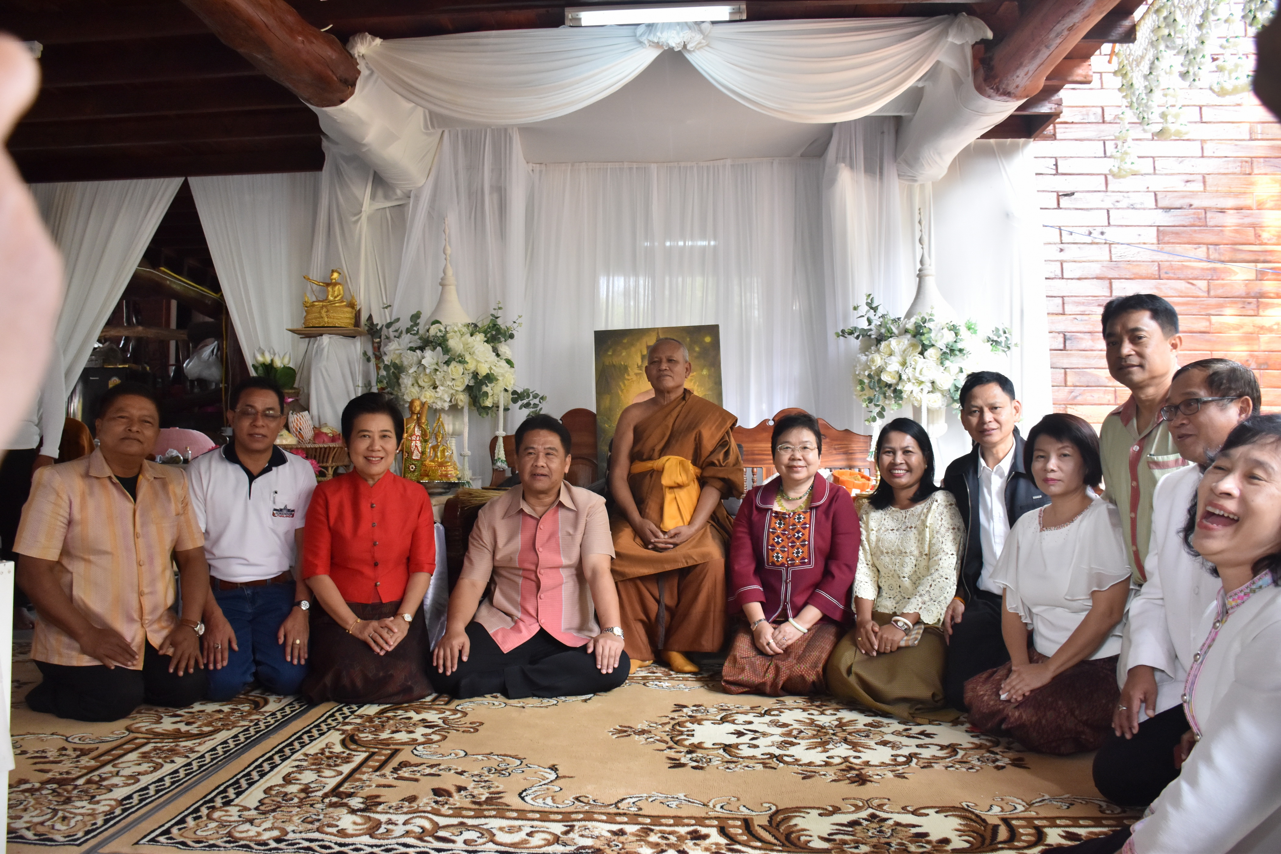 24 มีนาคม 2561 24 มีนาคม 2561 นายสมหวัง พ่วงบางโพ รองอธิบดีกรมการพัฒนาชุมชน ร่วมทำบุญถวายผ้าป่าสมทบทุนสร้างเสาอโศก ณ วัดป่ารัตนพรชัย อำเภอวาปีปทุม และร่วมพิธีห่มผ้าองค์พระบรมธาตุนาดูน อำเภอนาดูน จังหวัดมหาสารคาม