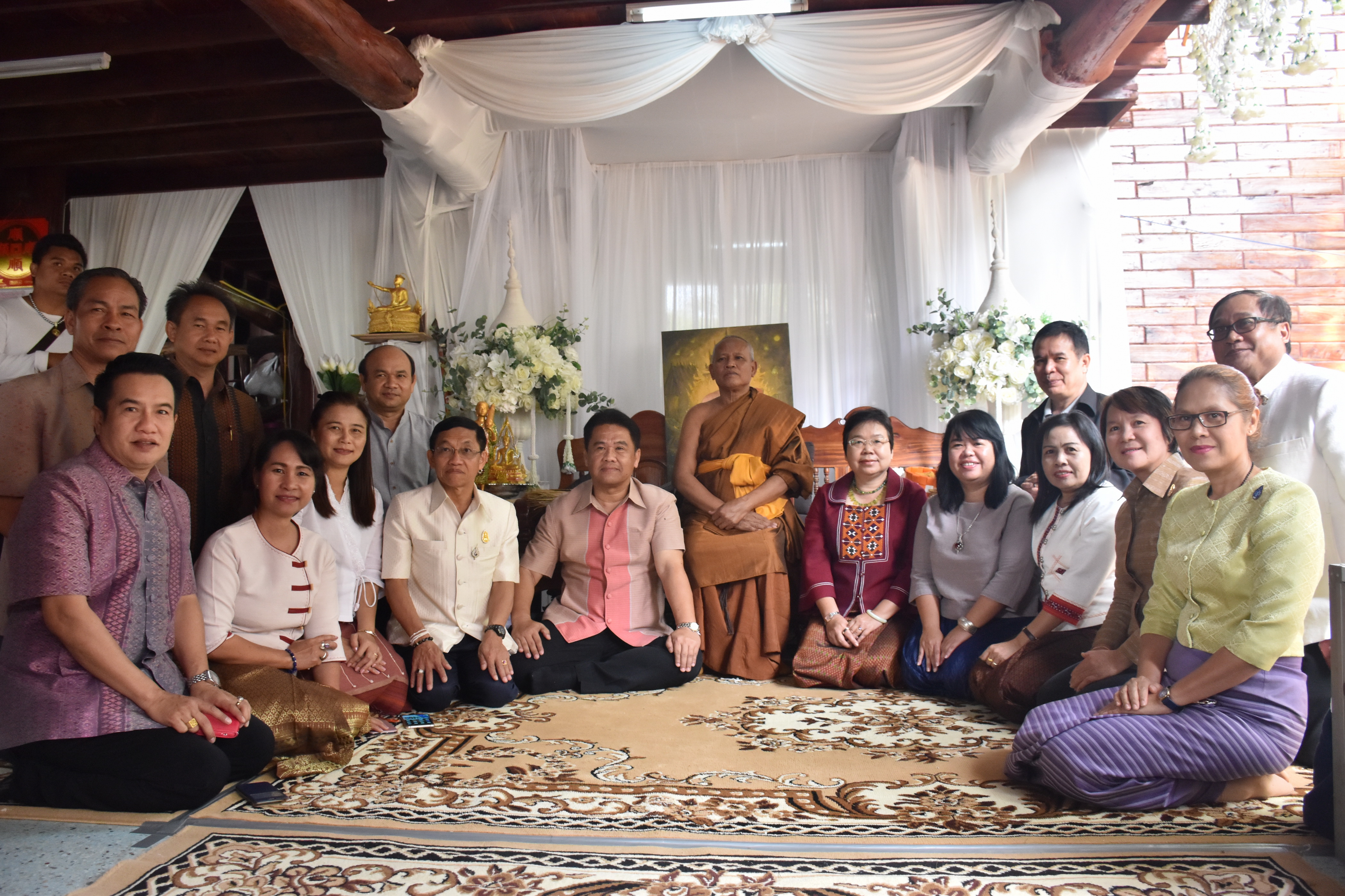 24 มีนาคม 2561 24 มีนาคม 2561 นายสมหวัง พ่วงบางโพ รองอธิบดีกรมการพัฒนาชุมชน ร่วมทำบุญถวายผ้าป่าสมทบทุนสร้างเสาอโศก ณ วัดป่ารัตนพรชัย อำเภอวาปีปทุม และร่วมพิธีห่มผ้าองค์พระบรมธาตุนาดูน อำเภอนาดูน จังหวัดมหาสารคาม
