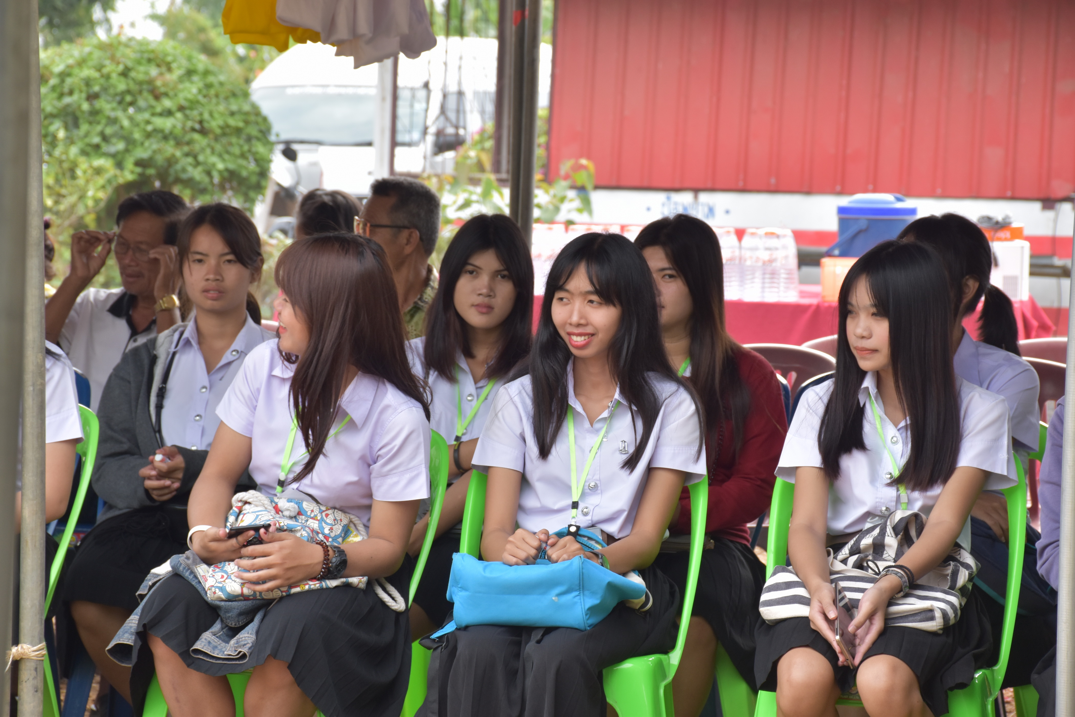 13 มีนาคม 2561 งาน “เปิดไหปลาแดกทองคำ” ภายใต้โครงการ 9101 ตามรอยเท้าพ่อภายใต้ร่มพระบารมี ณ ศูนย์เรียนรู้ชุมชนต้นแบบเศรษฐกิจพอเพียง บ้านหินปูน ตำบลเขวาใหญ่ อำเภอกันทรวิชัย จังหวัดมหาสารคาม